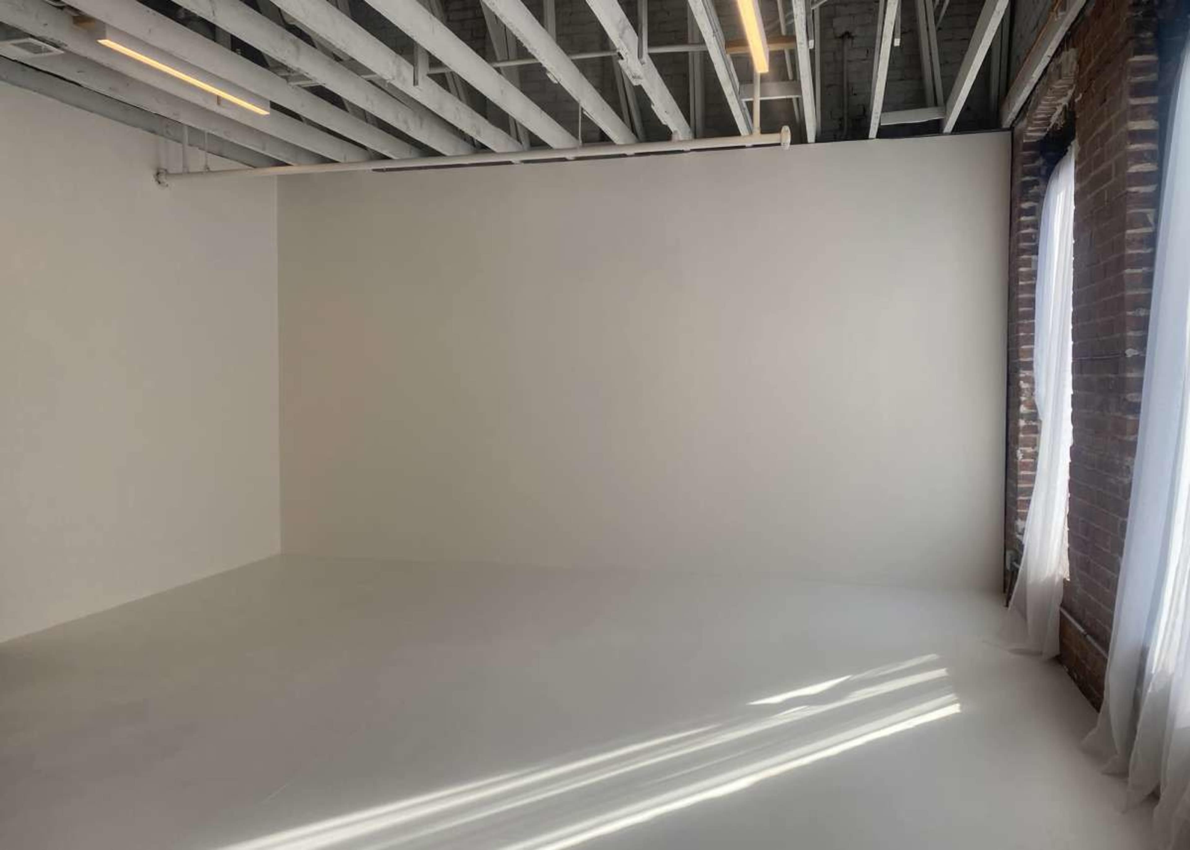 Downtown Photo Studio with Infinity Wall Image in Downtown, Omaha, CT