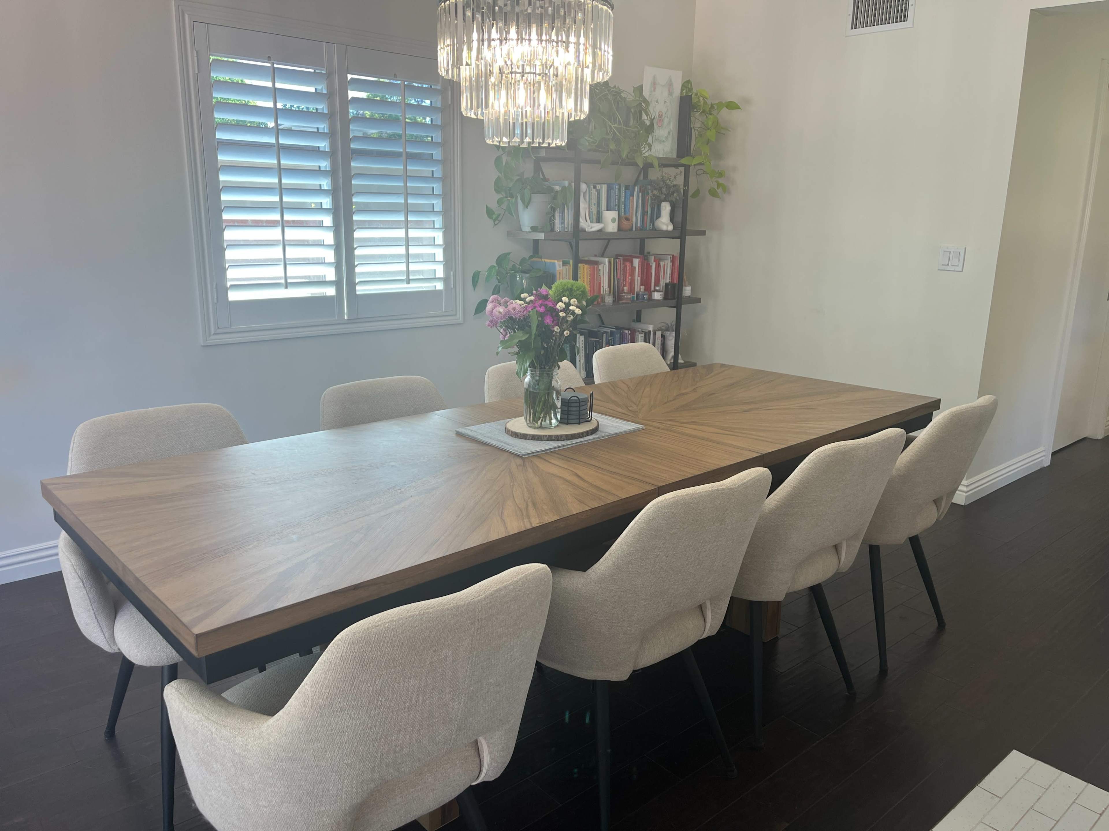 Minimalist Chef's Kitchen & Dining Room Image in Pasadena, PASADENA, CA