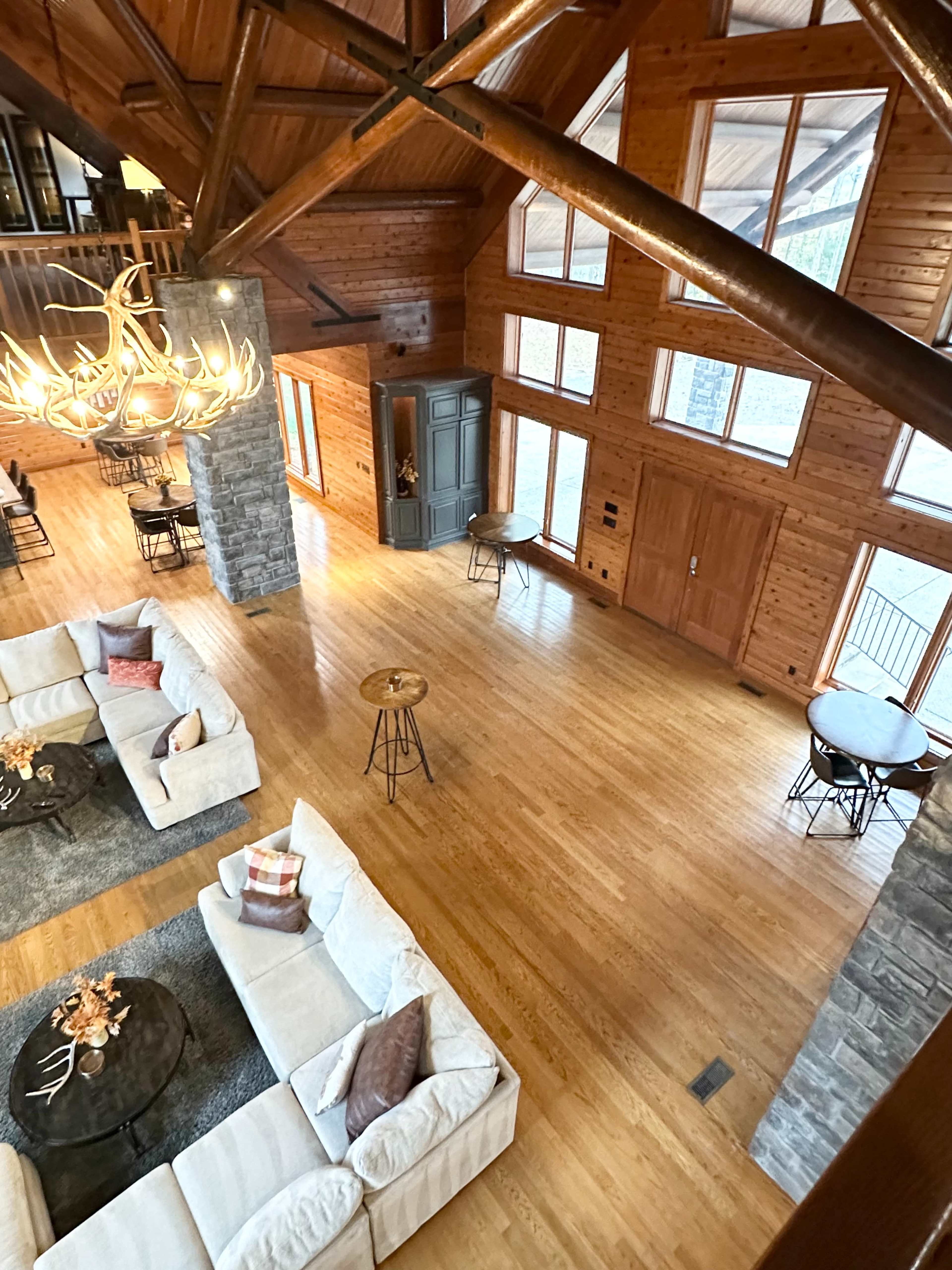 The Lodge: Rustic, Roomy, Refreshing, Retreat Image in , Christiana, TN