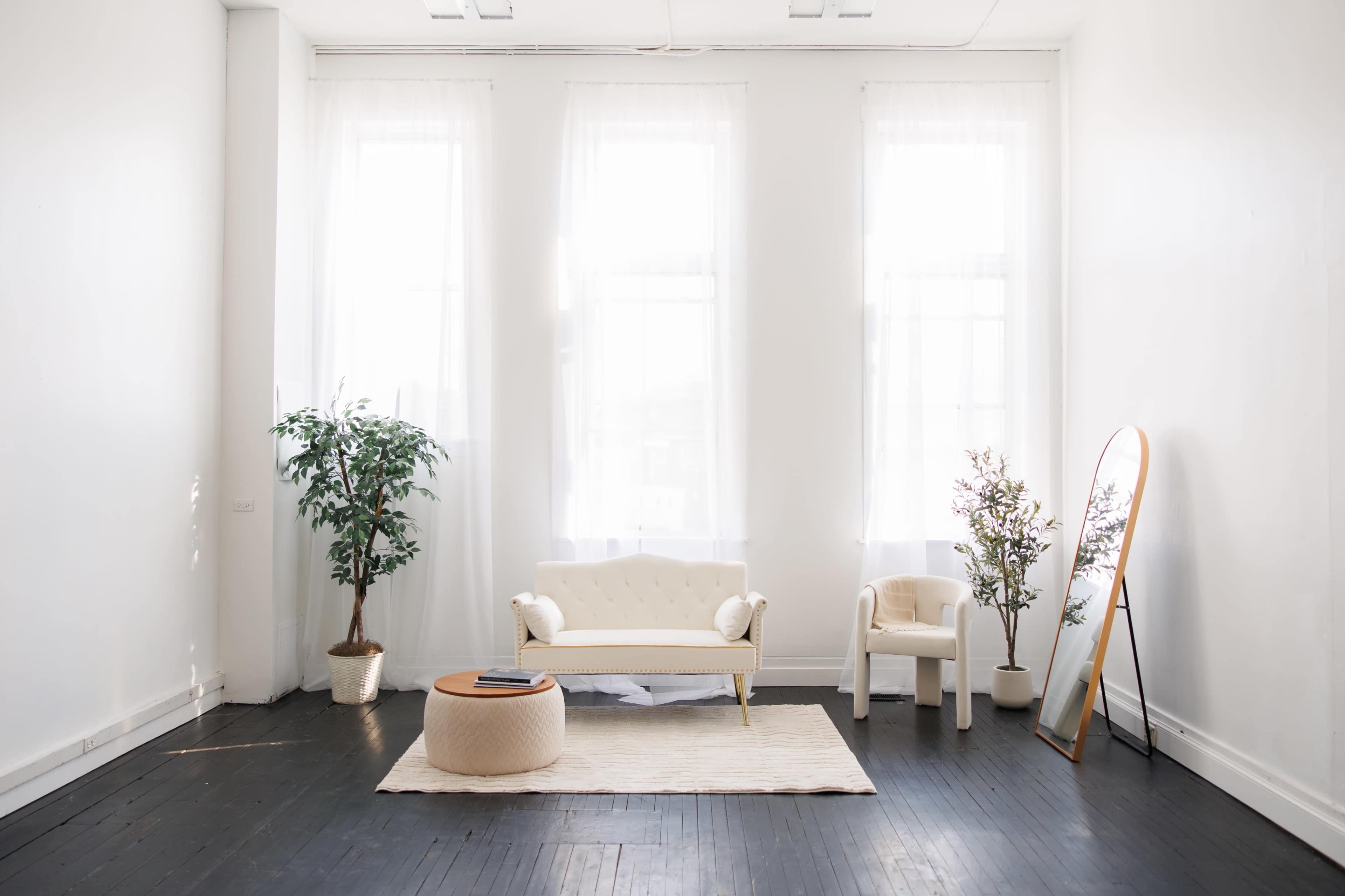 Large Airy Studio on the Fox River Image in Batavia Township, Batavia, IL