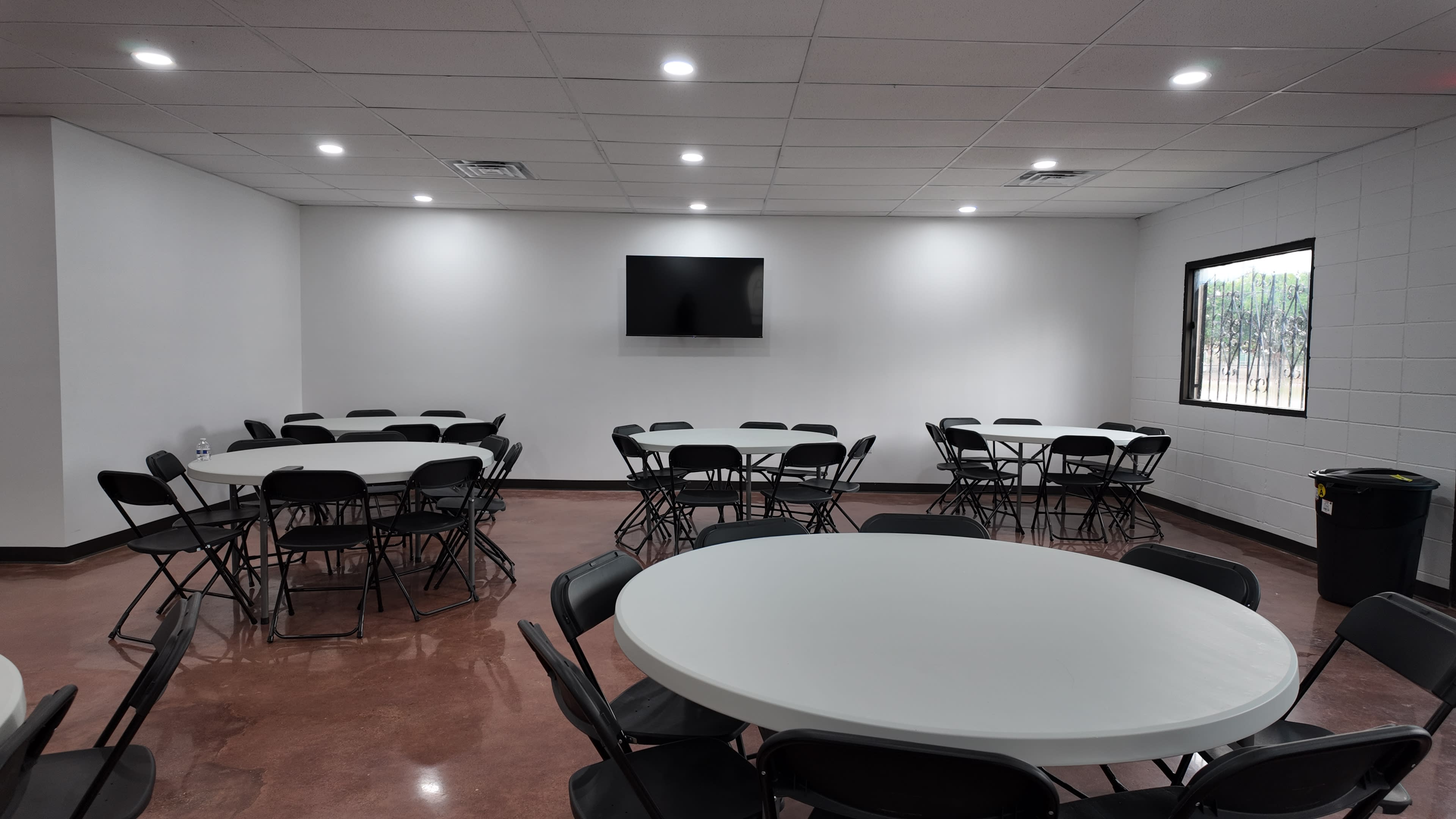 Stylish Event Venue Minutes from Downtown Houston – Ideal for Celebrations & Creative Events Image in Near Northside, Houston, TX