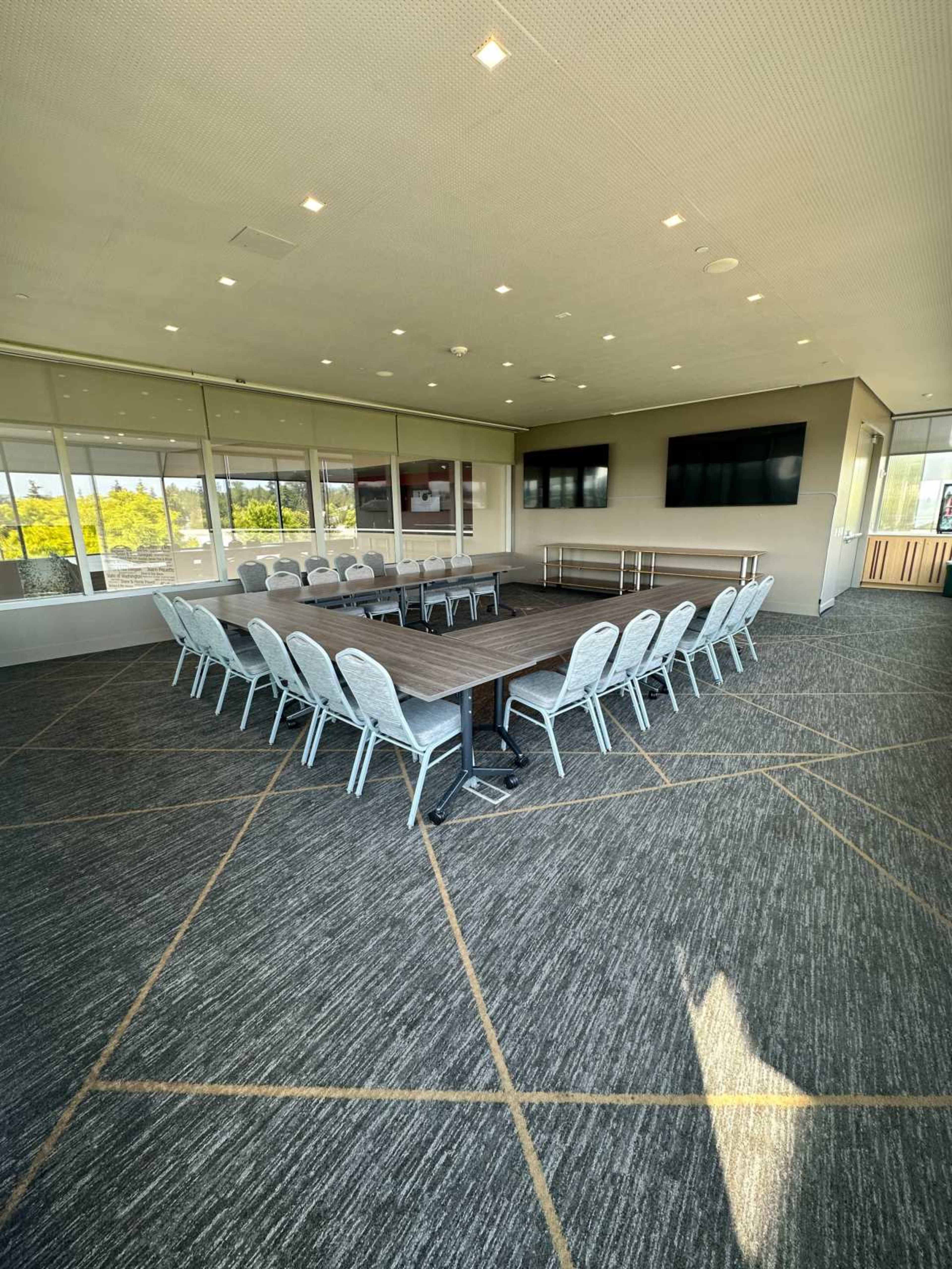 Vibrant, Modern Meeting Spaces with Mount Rainier Views Image in Federal Way, Federal Way, WA