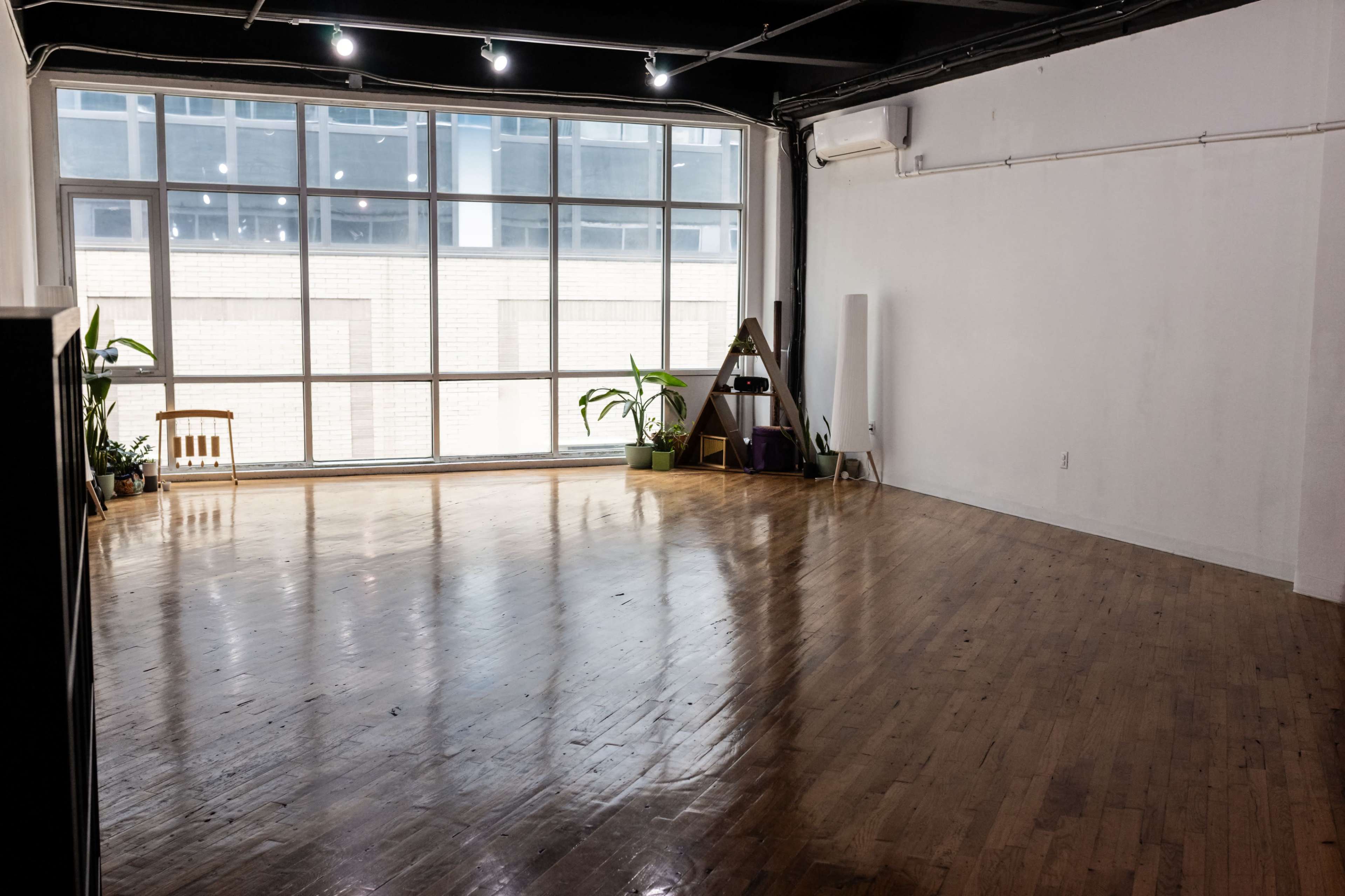 Sunlit Downtown Brooklyn Studio Image in Downtown Brooklyn, Brooklyn, NY