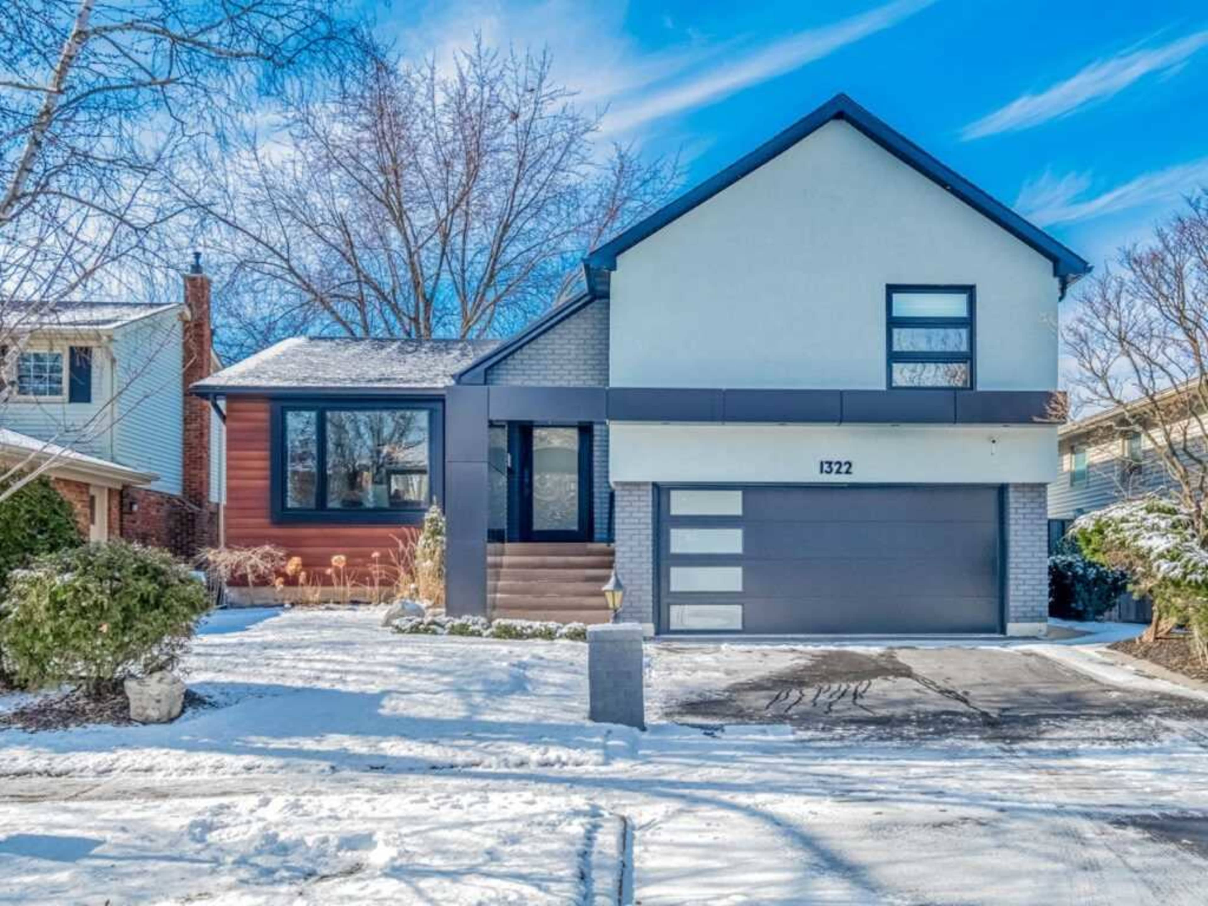 Modern Home with Designer Kitchen and 120" projector in basement Image in Burlington, Burlington, ON