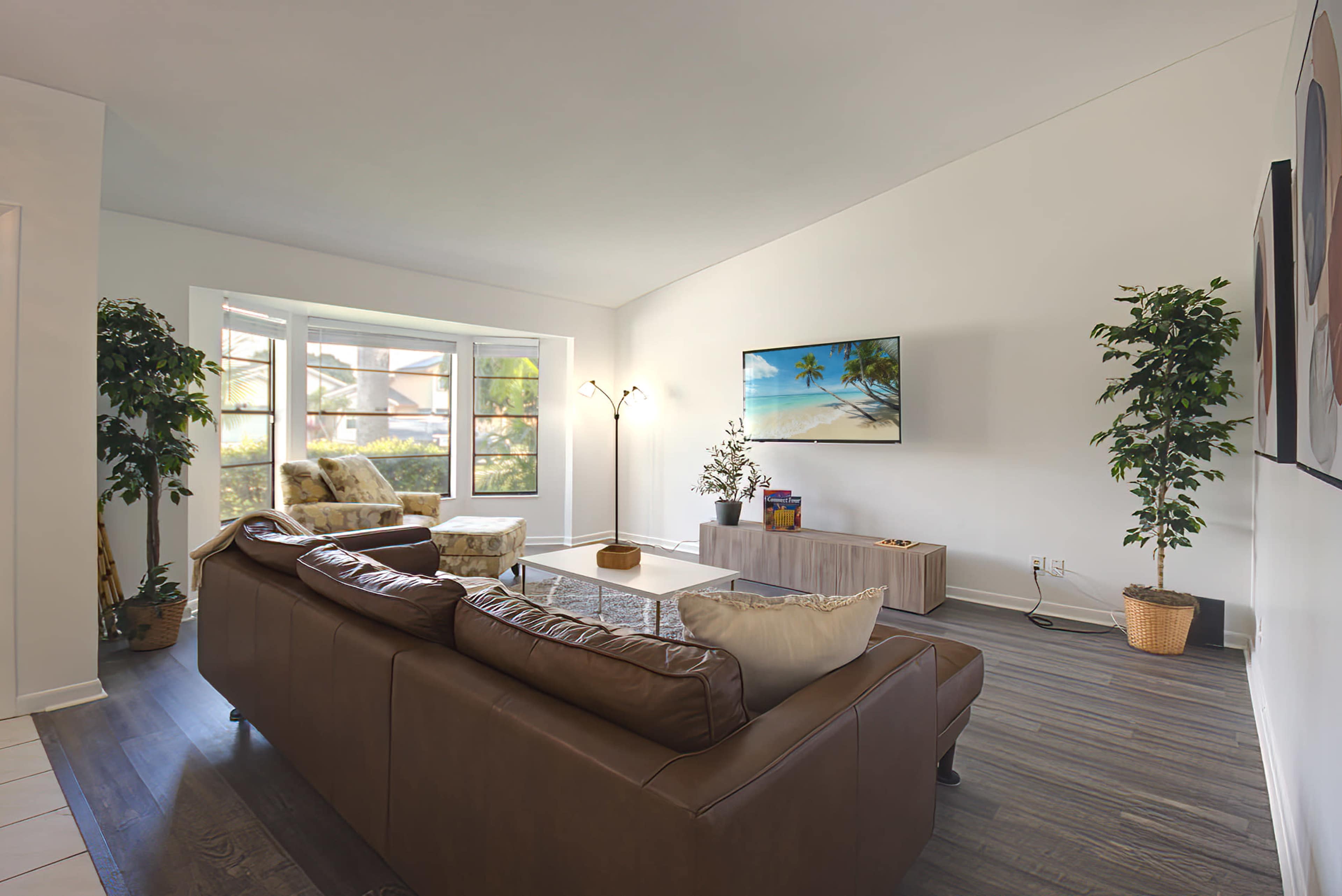 Charming House Heated Pool BBQ Grill Image in Lakeside Green, West Palm Beach, FL