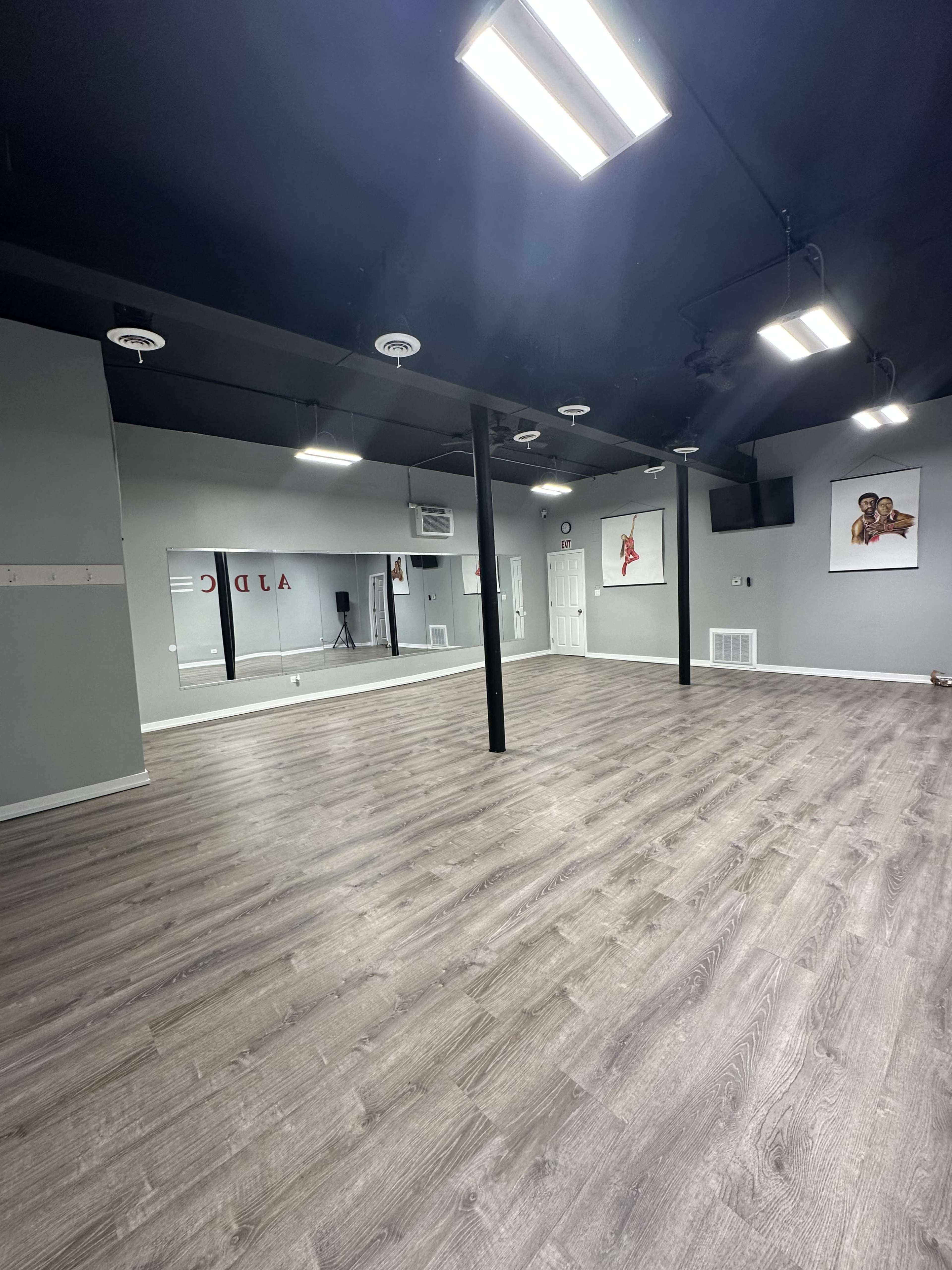 Austin Area Dance & Event Oasis Image in Austin, CHICAGO, IL