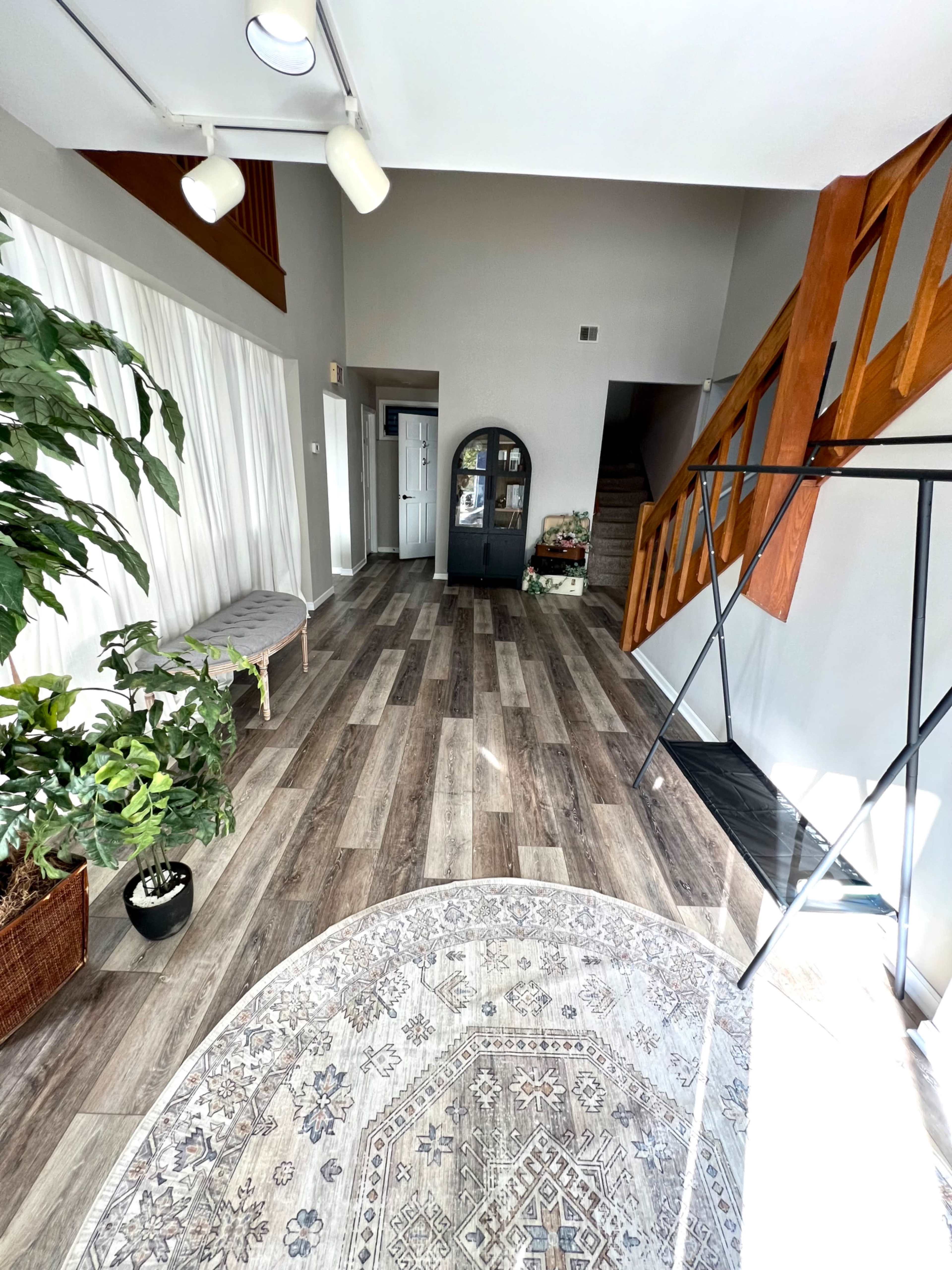 Versatile & Spacious Small Town Photography Studio Image in Hartland, Hartland, WI