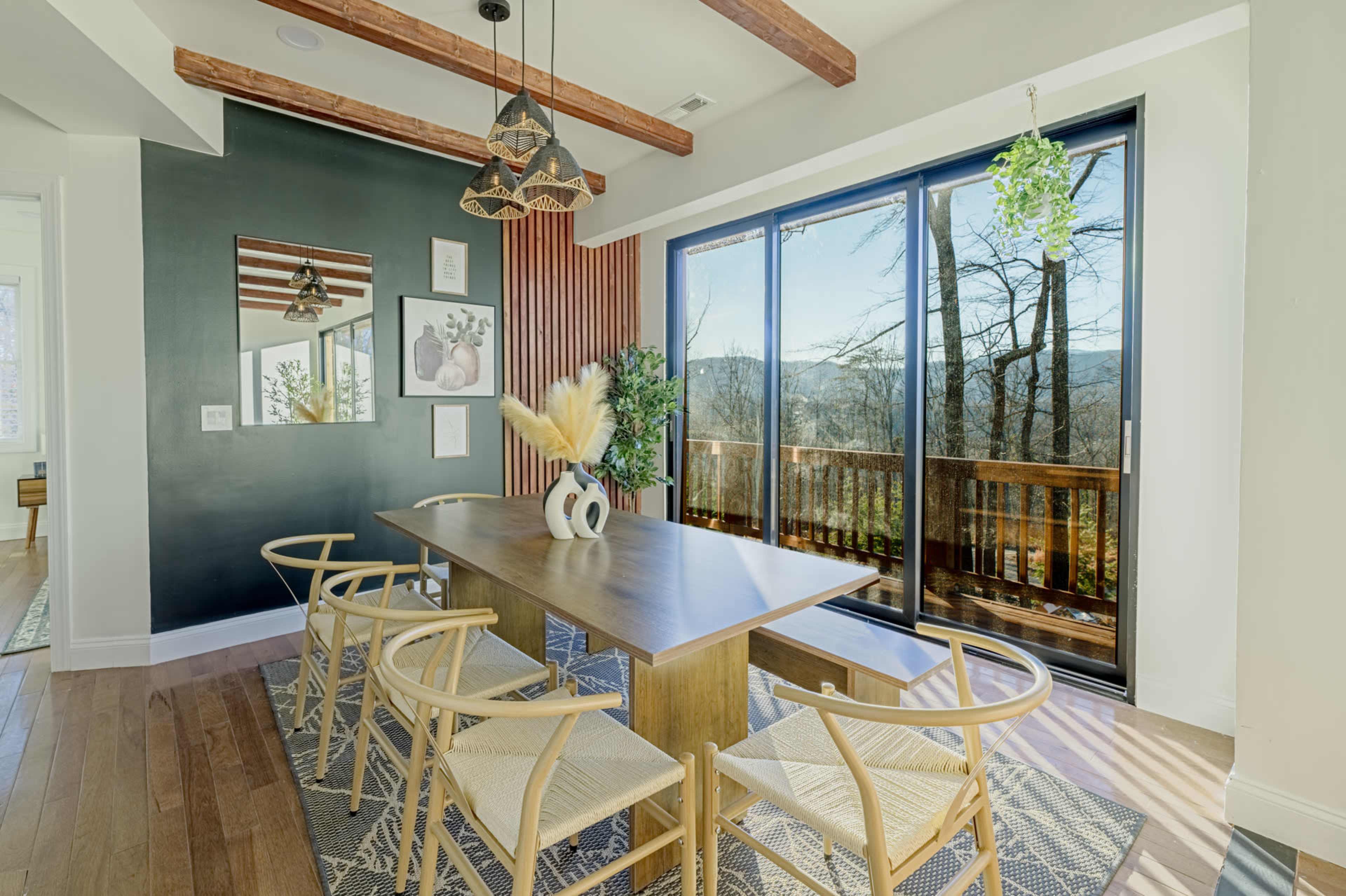 Ridgetop Hideaway – Mountain Estate with Panoramic Views Image in , Madison, VA