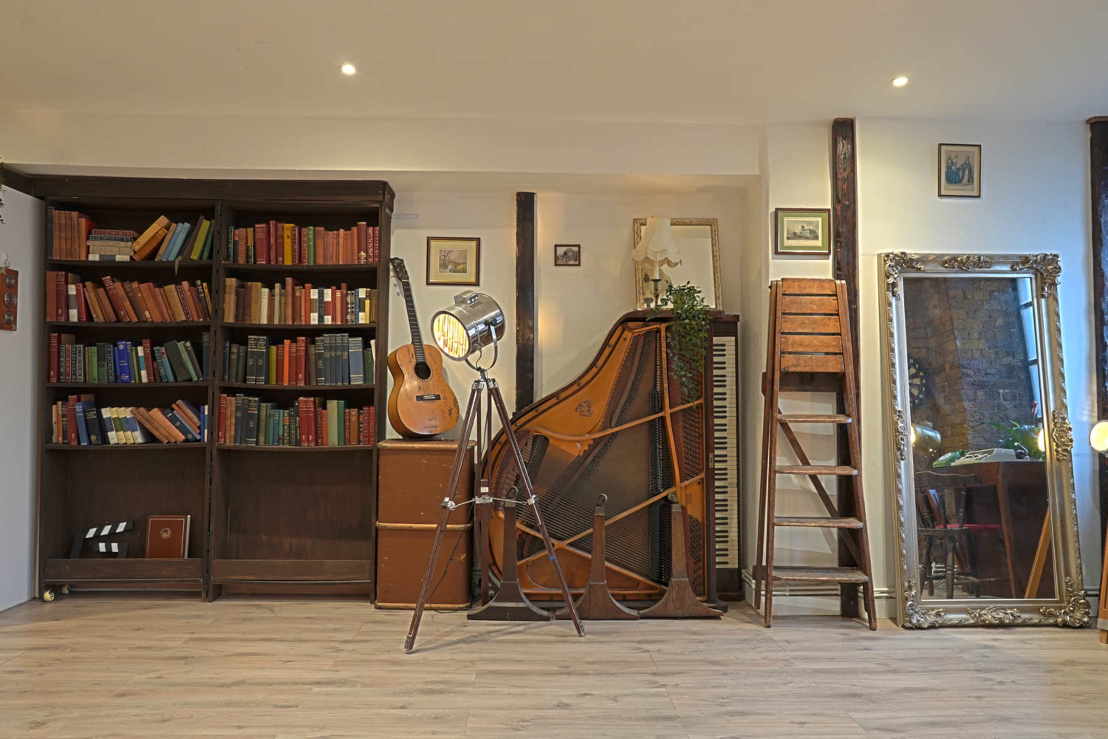 Vintage Warehouse Photo And Video Studio Image in Dalston, London