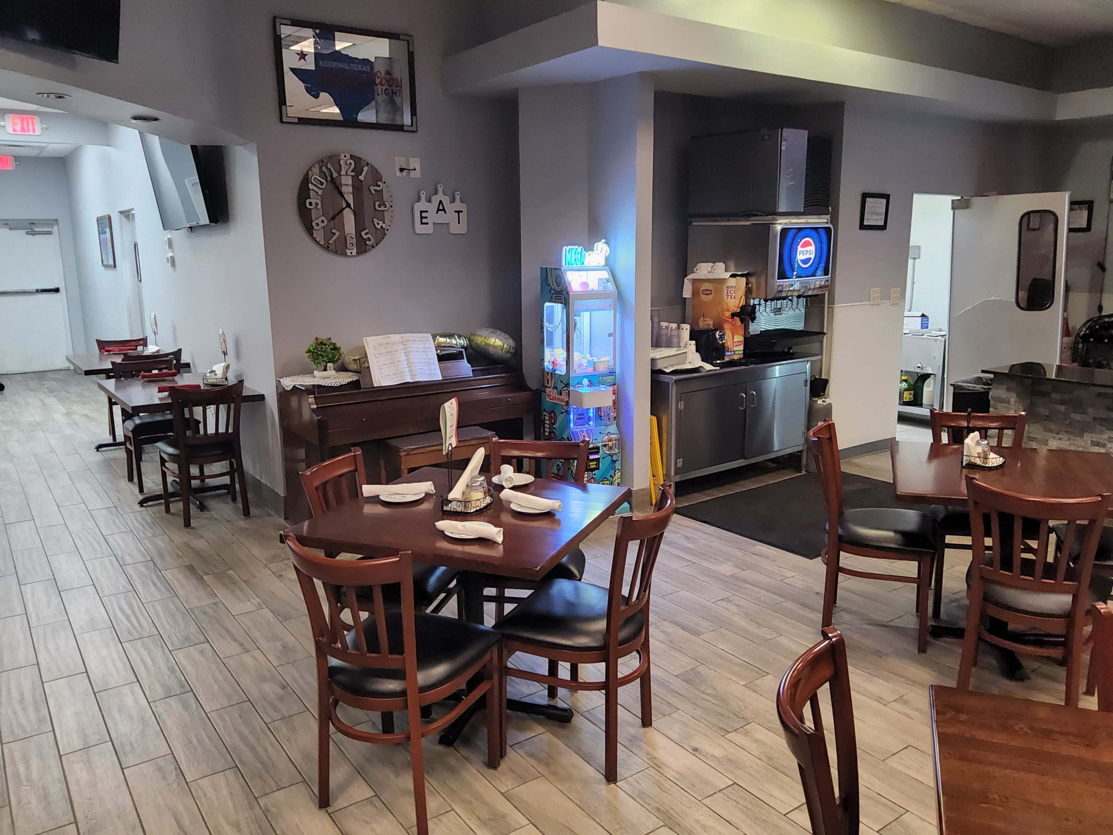 Italian Restaurant off of i30 and Collins 2 min away from Cowboys Stadium AT&T Image in East Arlington, Arlington, TX