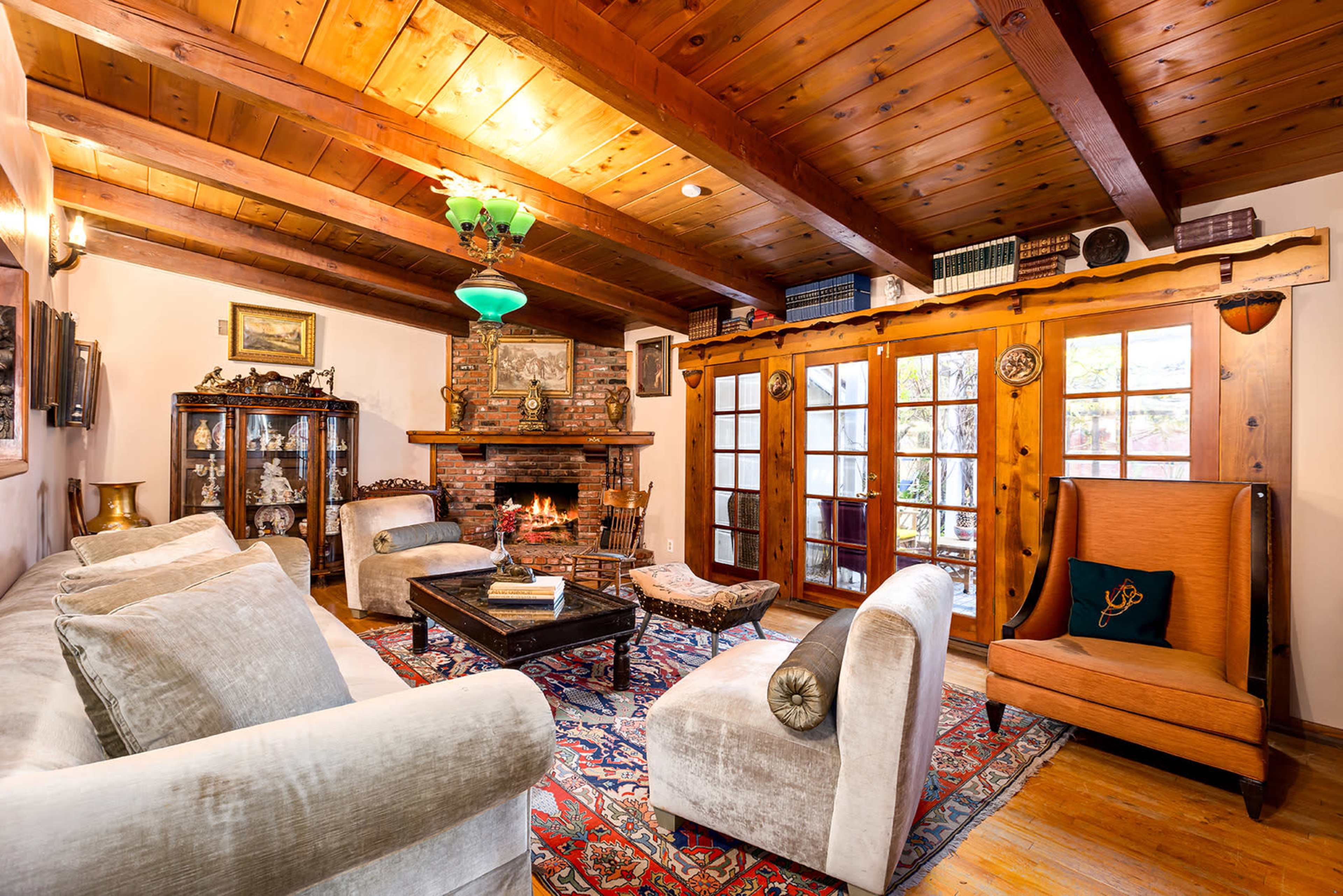 Enchanted Cottage with Vintage Designs Image in Northridge, Sherwood Forest, CA