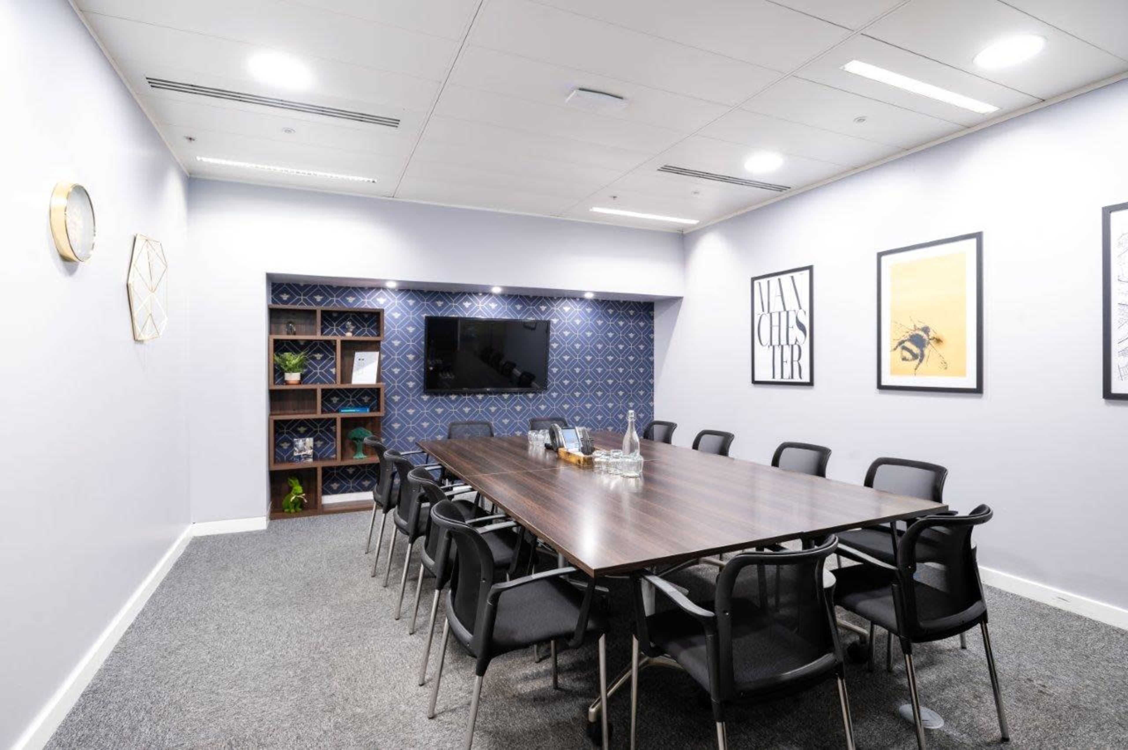 Meeting Room for 12 Attendees in Spinningfields - Egerton Image in Deansgate, Manchester, ENG