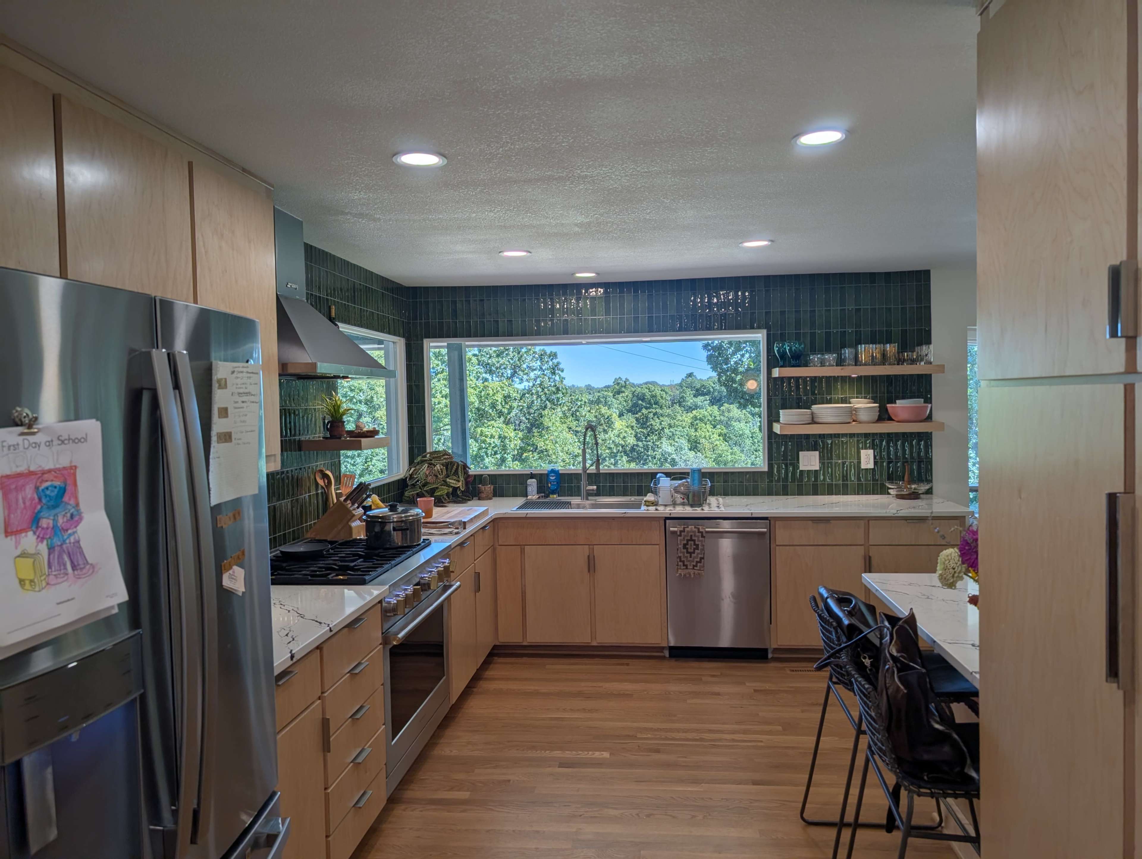 Mid-century Modern Ranch Style Home with Views Image in Mission Lake, Kansas City, MO