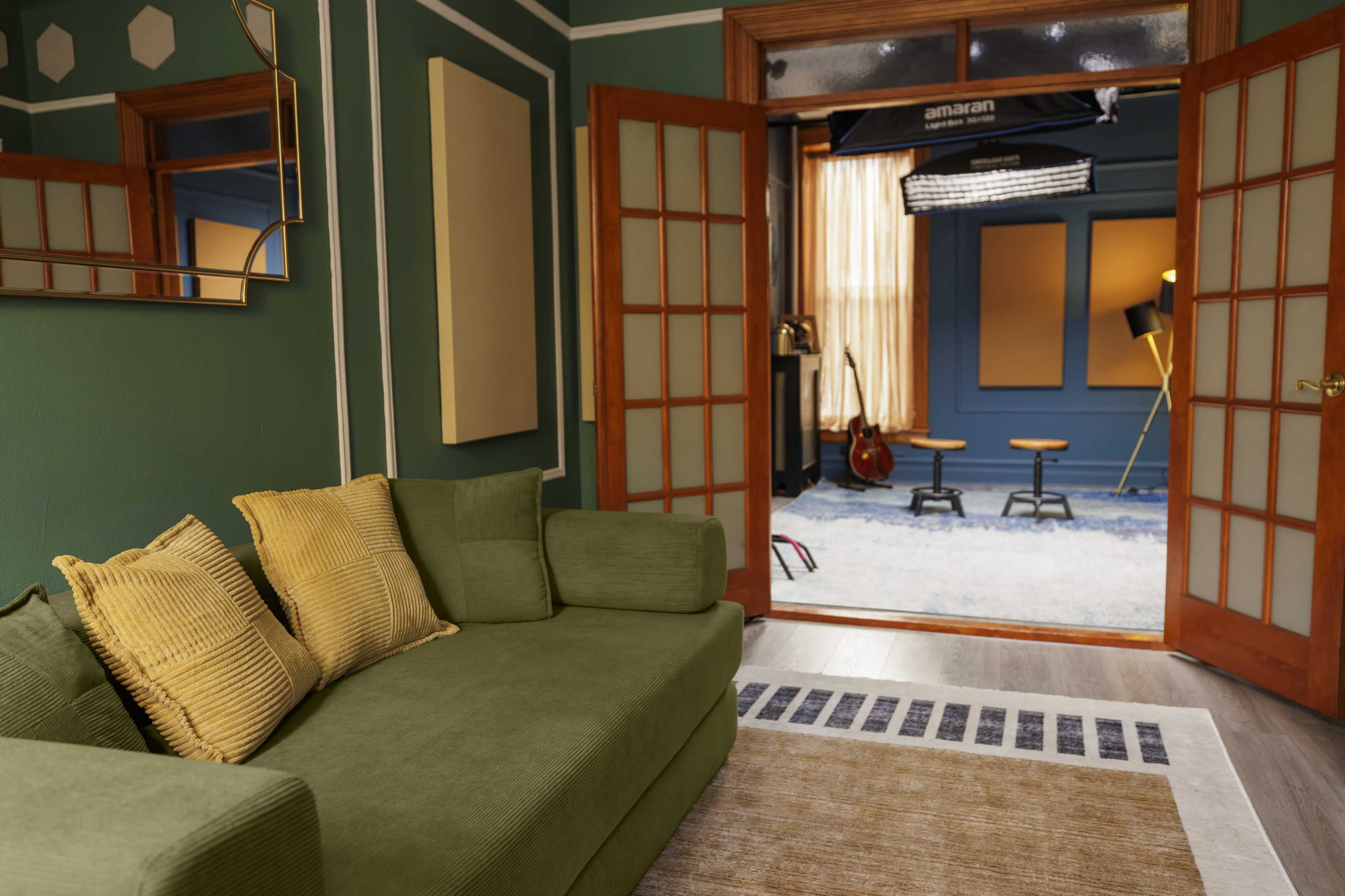 All-In-One Music, Photo, & Video Studio with Pre-Rigged Lighting Image in Sunset Park, Brooklyn, NY