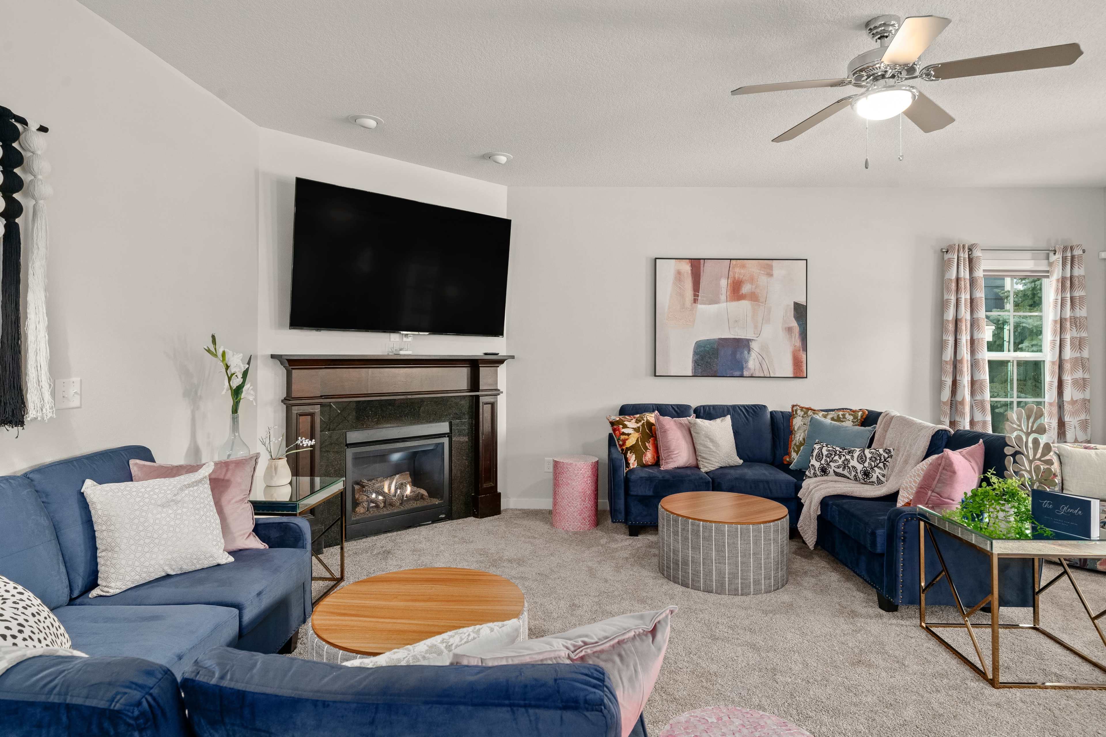 Sassy Home with Colorful Interiors and Great Natural Lighting Image in West Des Moines, WEST DES MOINES, IA