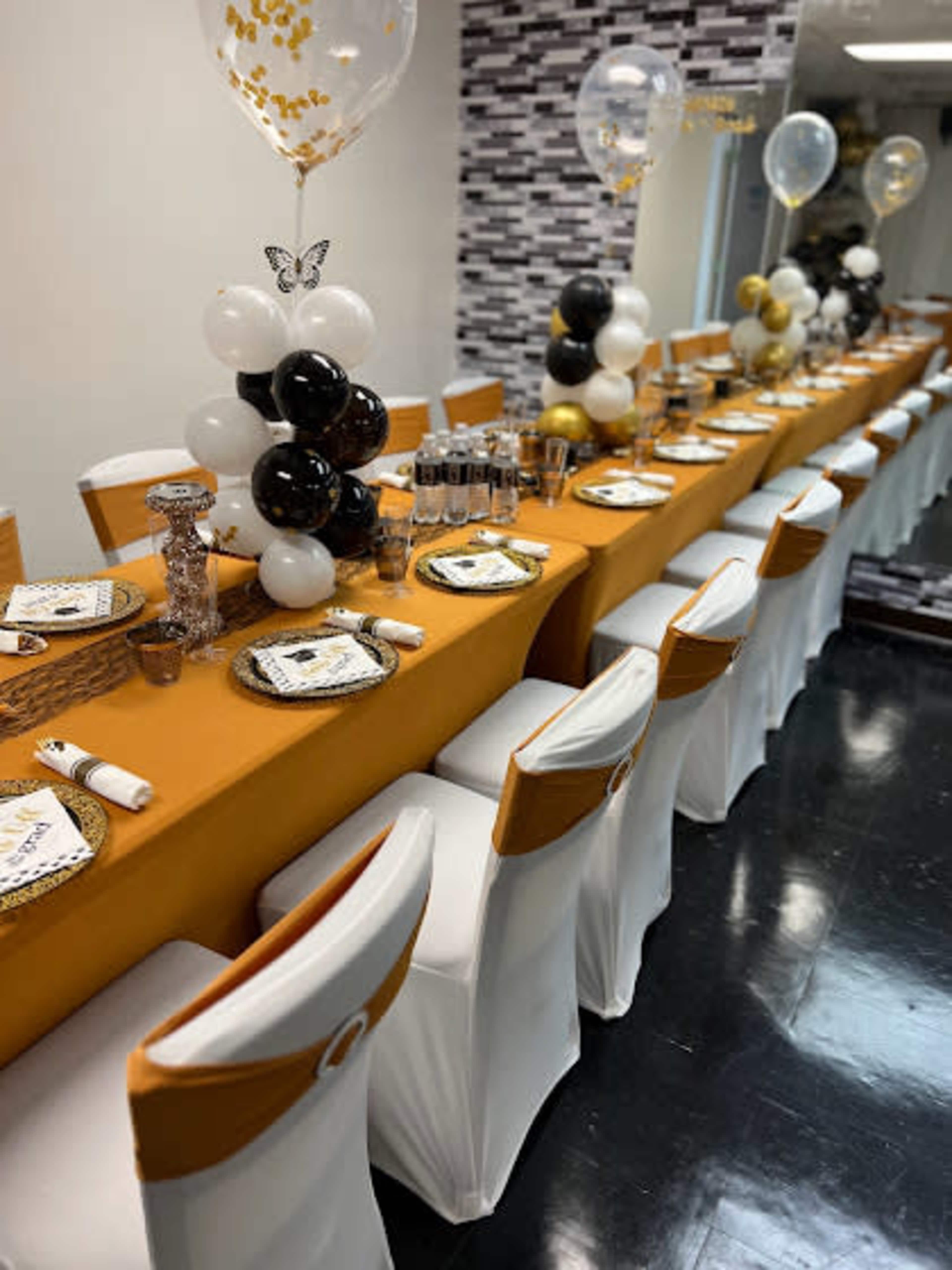 Elevation Northwest Image in Silver Swan, Milwaukee, WI