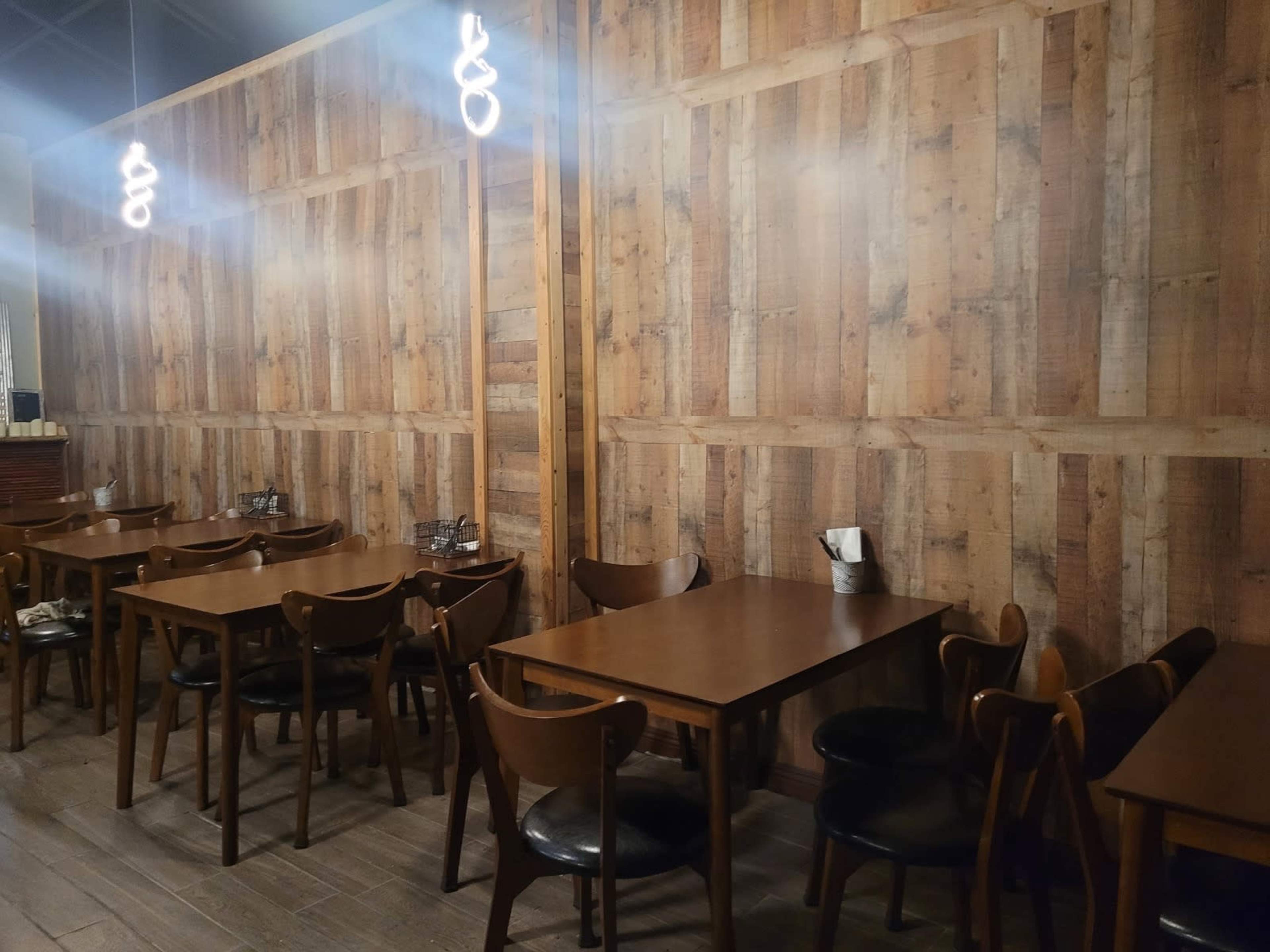 Roomy restaurant/event venue with a bar and kitchen Image in Art District, Culver City, CA