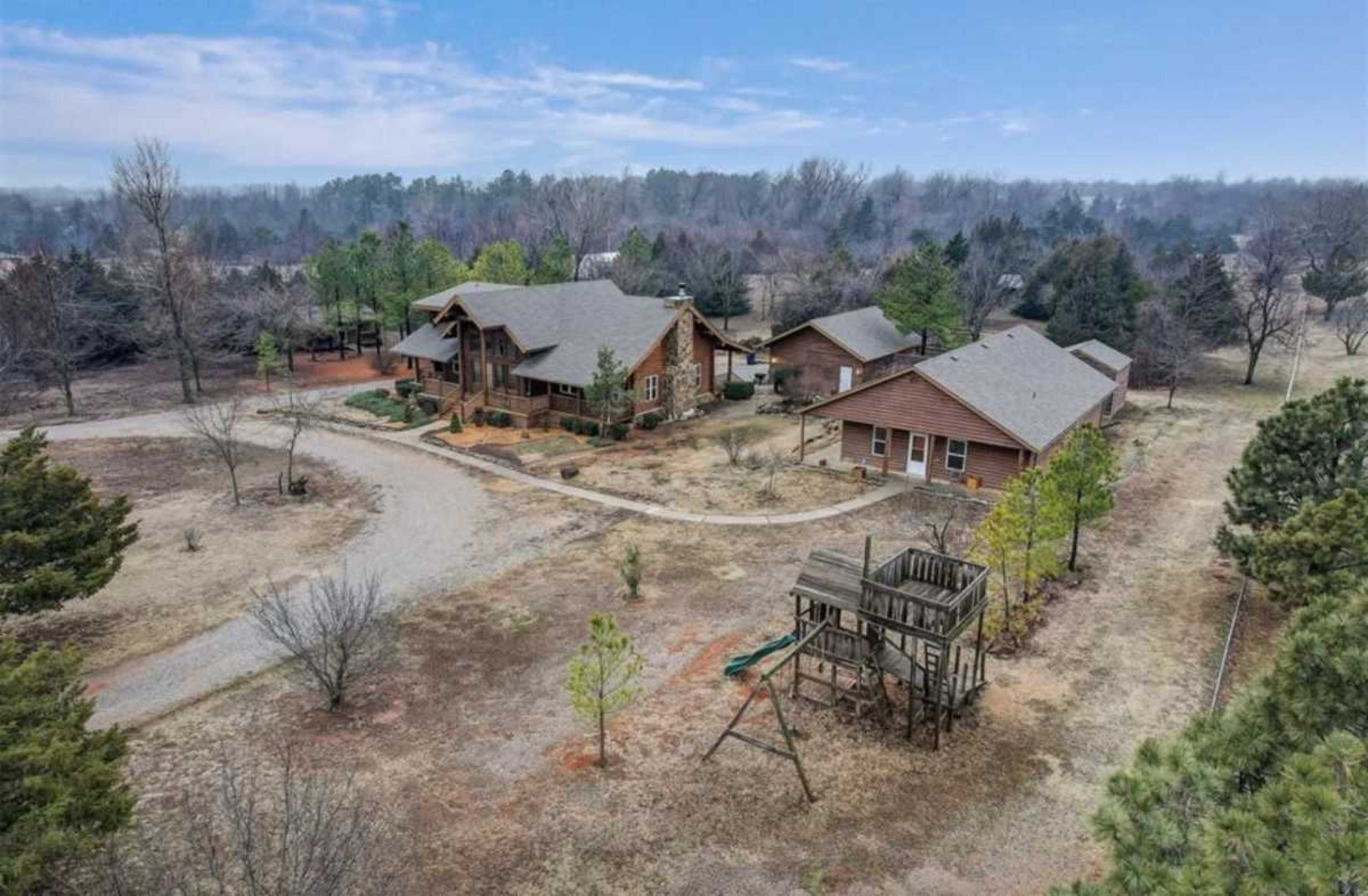 OKC Cabin Getaway • Hot Tub • Games • Near OKC Airport Image in Southwest Oklahoma City, Okc, OK