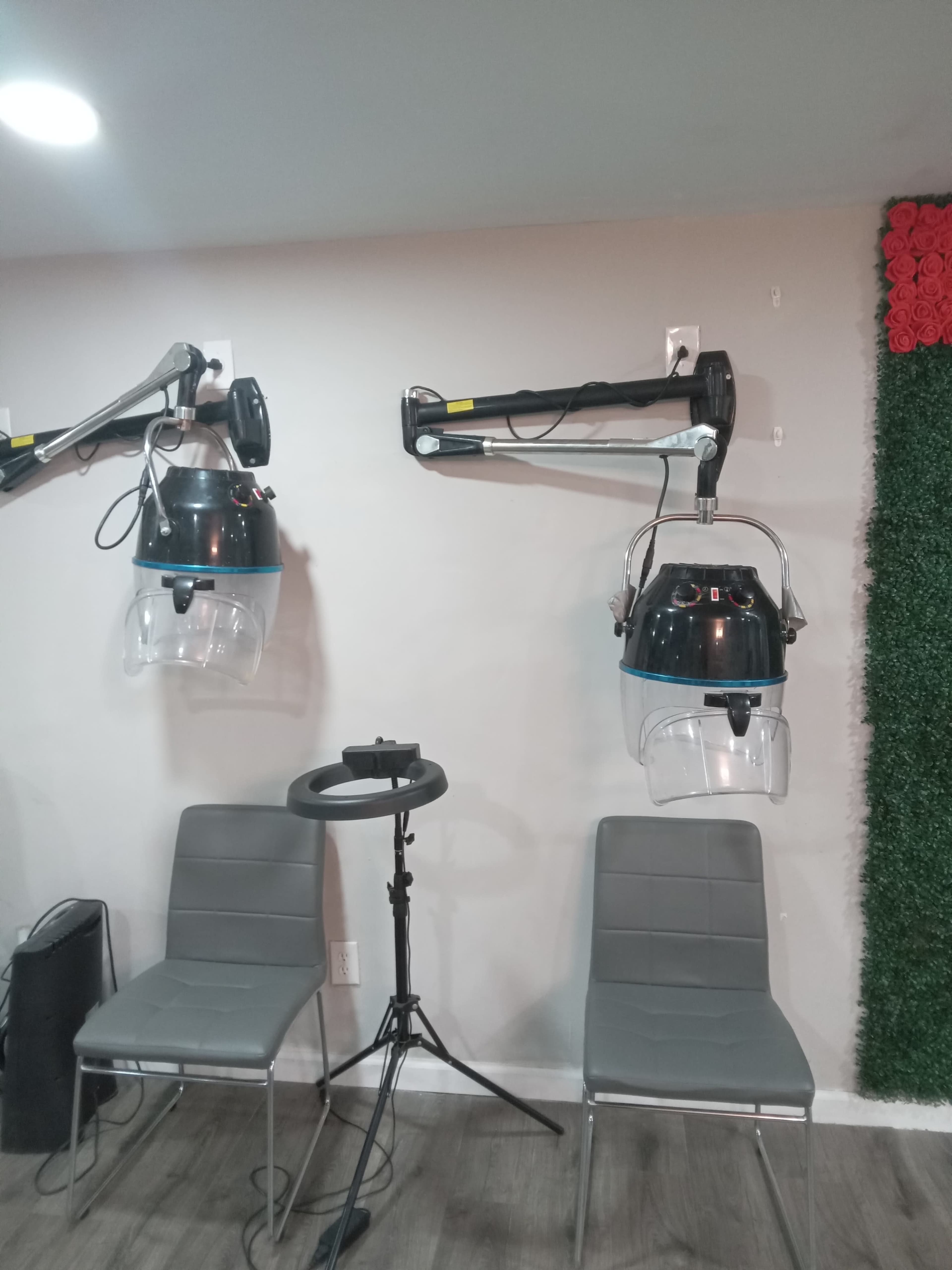 Beautiful, Roomy, Quiet and Professional Salon Image in West Philadelphia, Philadelphia, PA