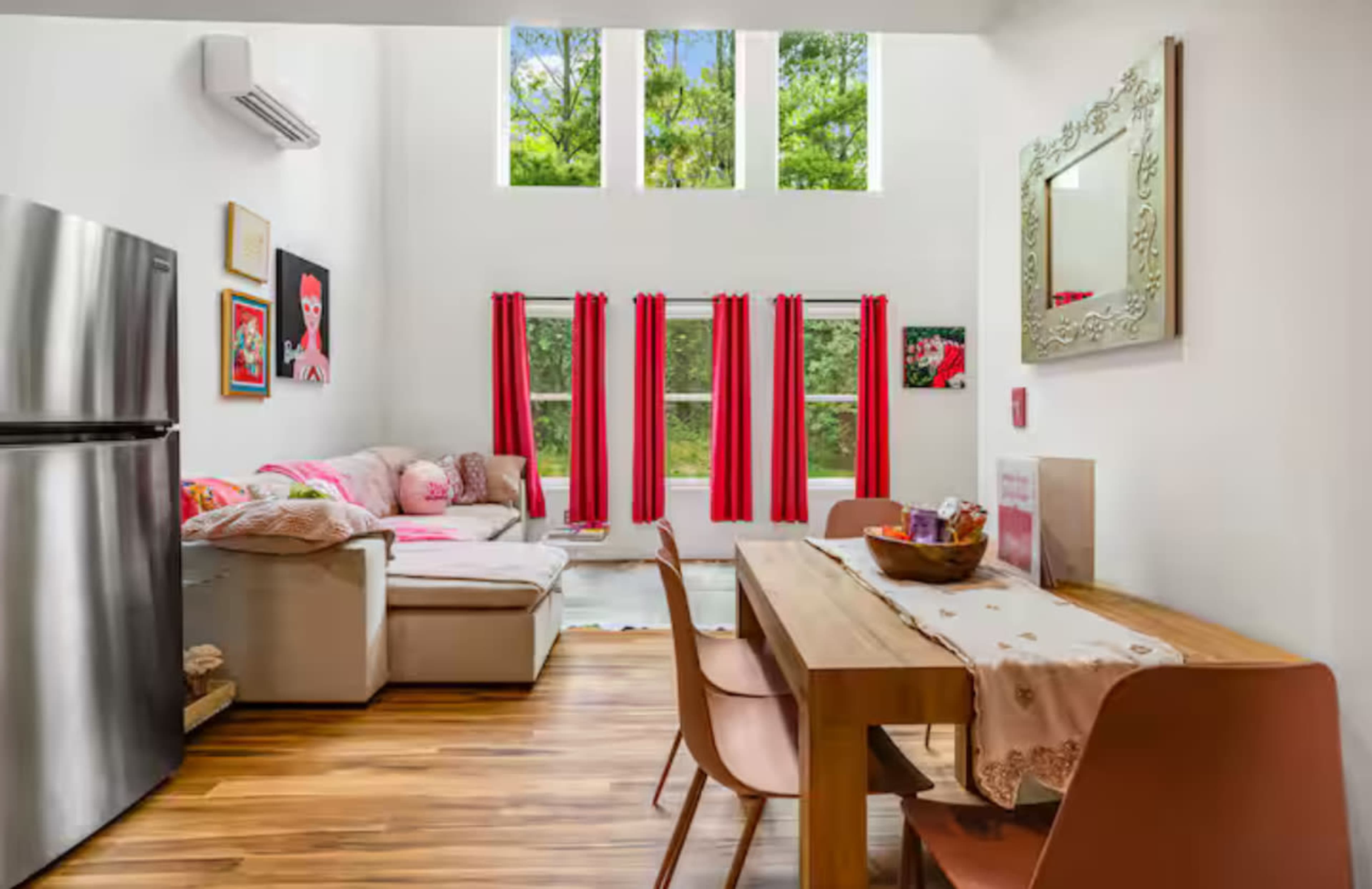 Black Mountain Barbie House 5 Min from Town Image in , Black mountain, NC