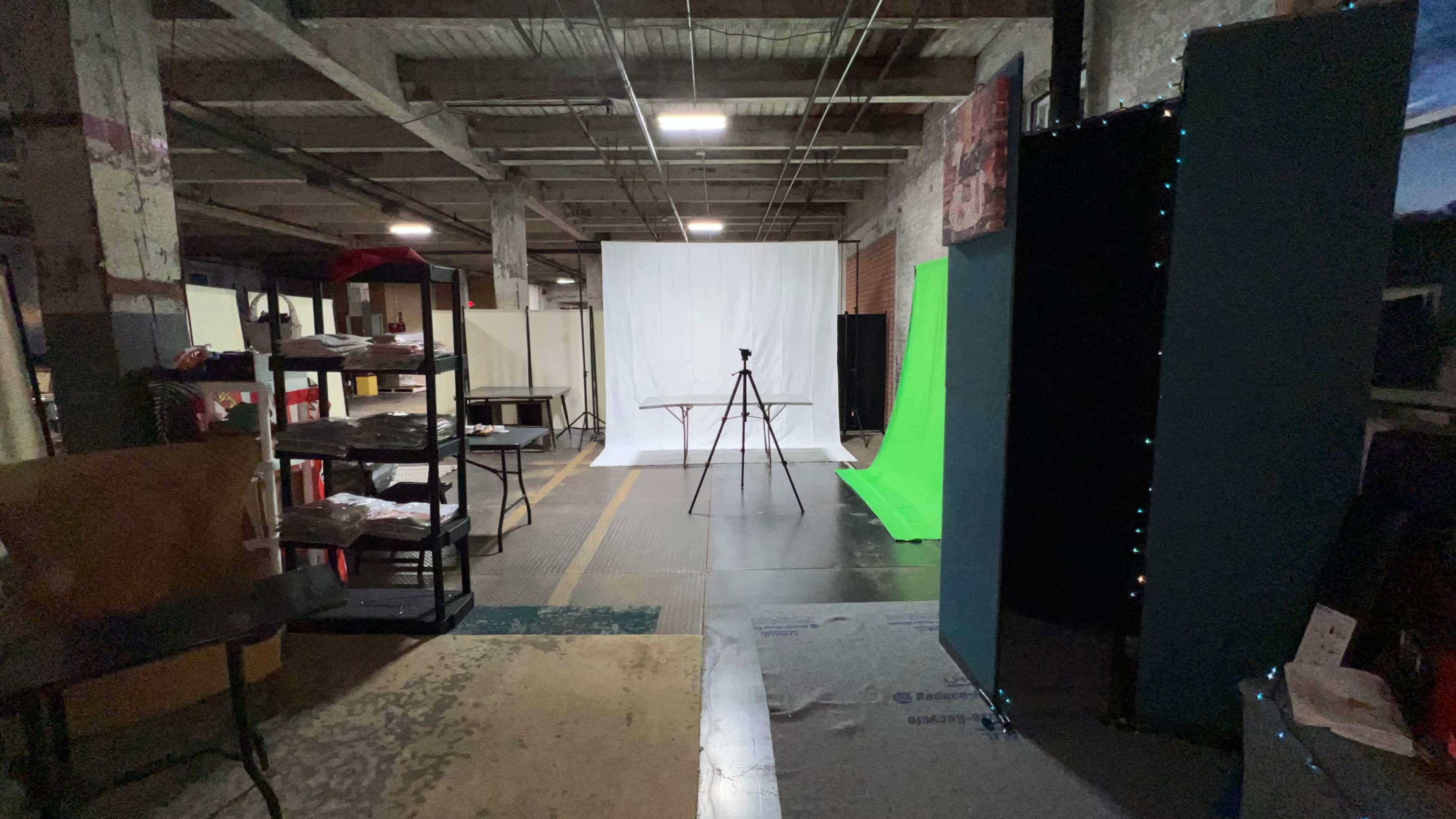 industrial, rustic, roomy Image in Cincinnati, Cincinnati, OH