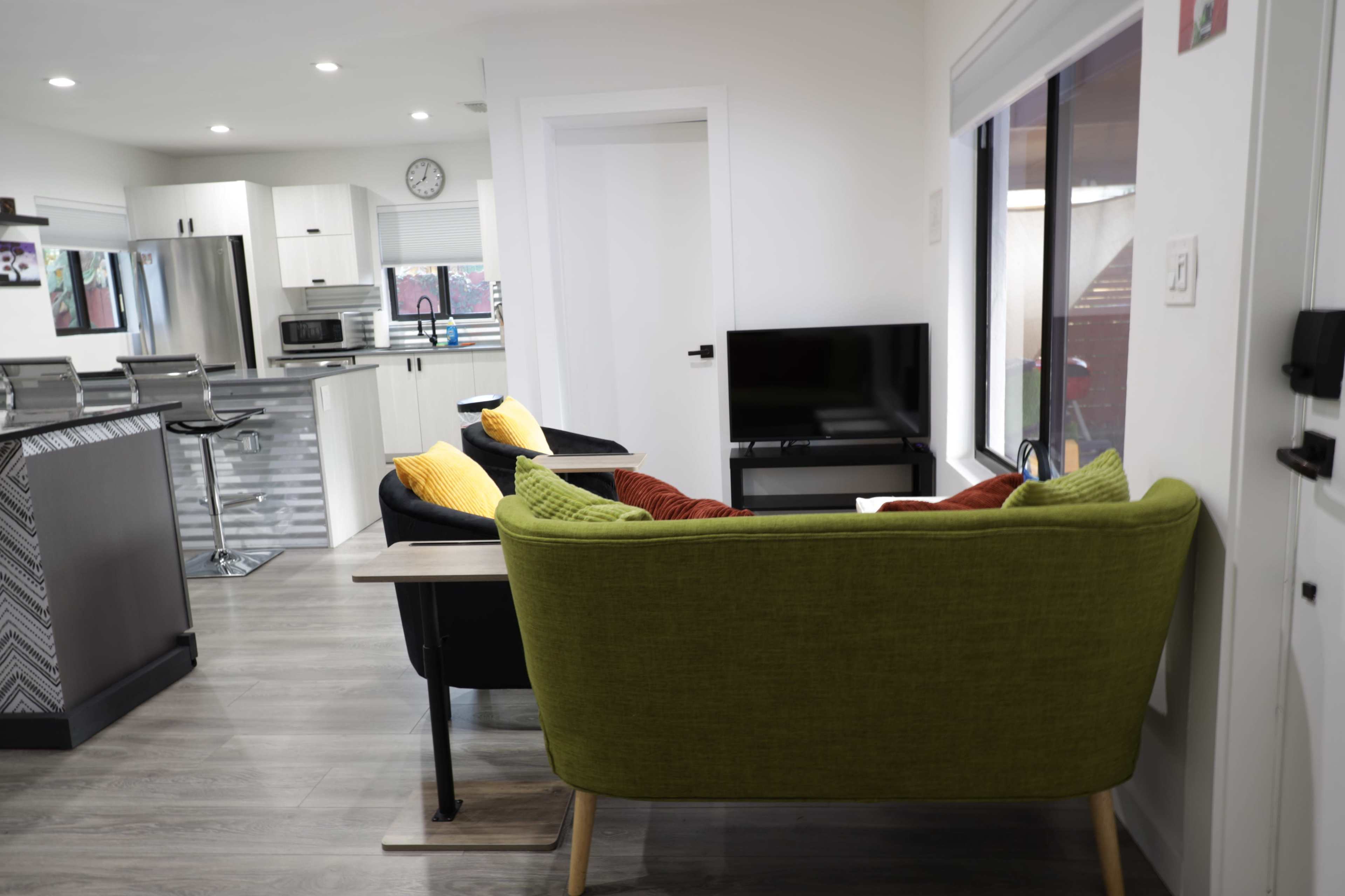 Innovative Multi-Use Video & Creative Home Studio Space Image in Middle River Terrace, Fort Lauderdale, FL