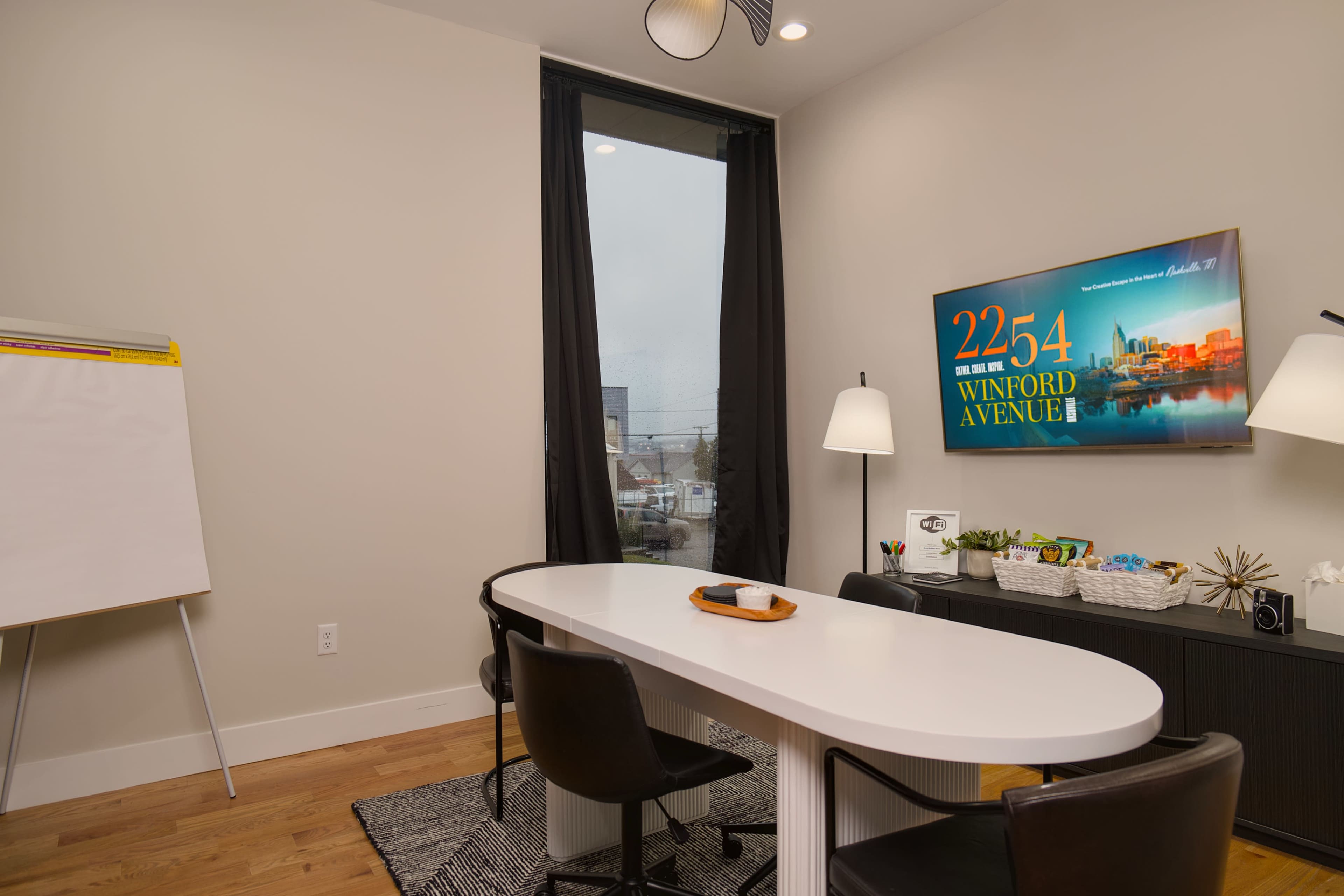 Conference Room for 4 with TV Image in Grandview Heights, Nashville, TN