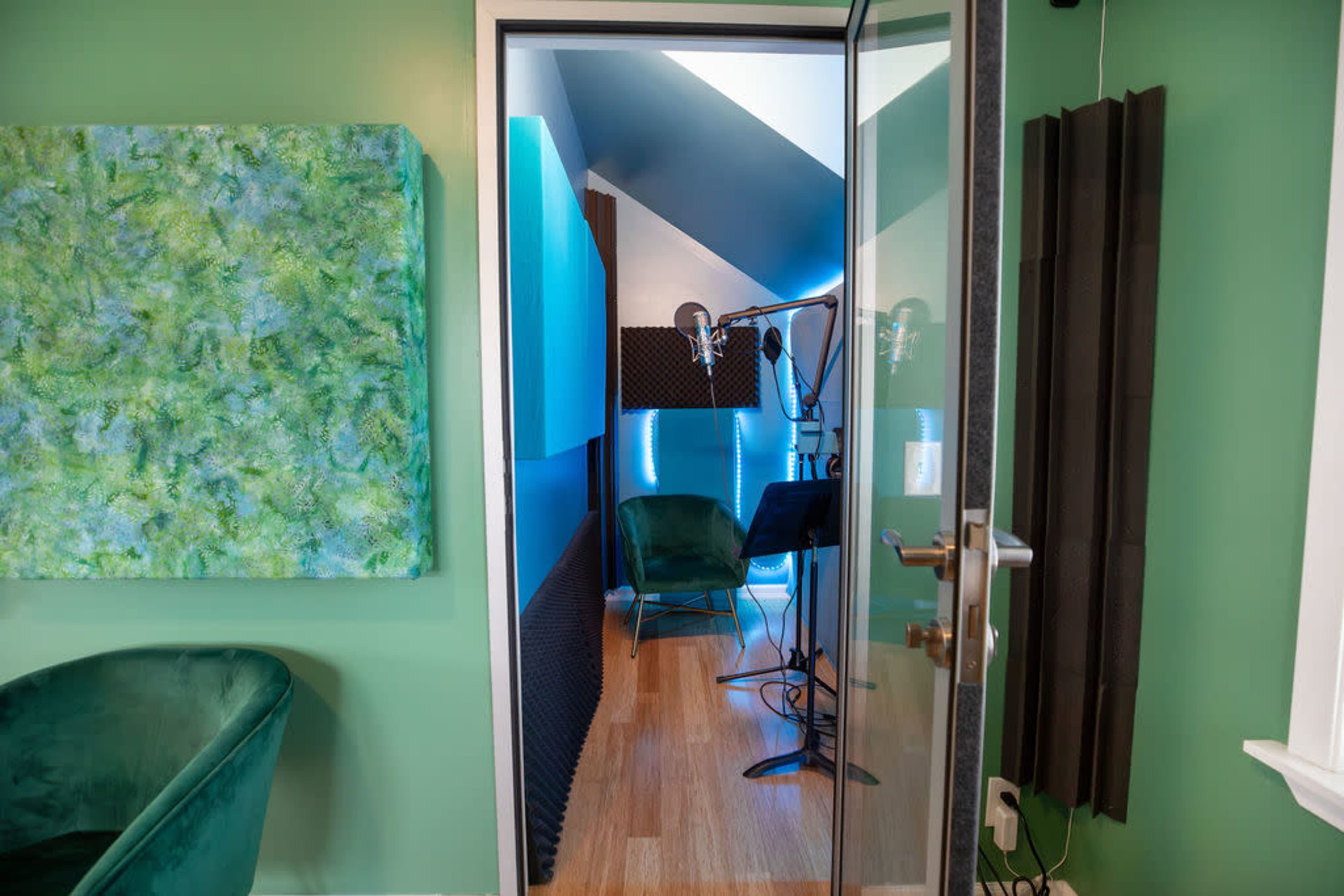 St. Paul Recording Studio for Music & Audio Projects Image in Hamline - Midway, Saint Paul, MN