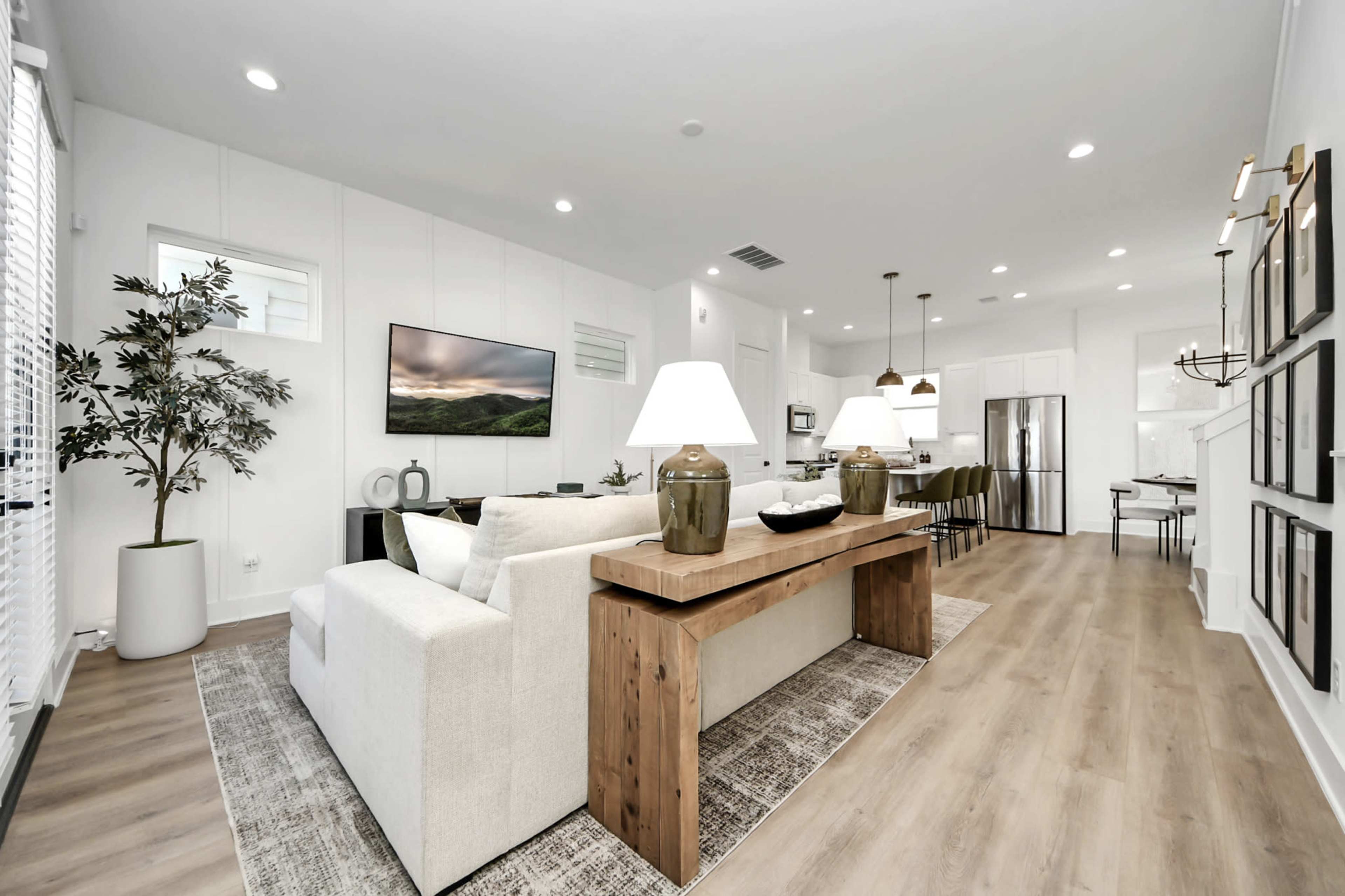 Modern Downtown home with Garage Gym Image in Second Ward, Houston, TX