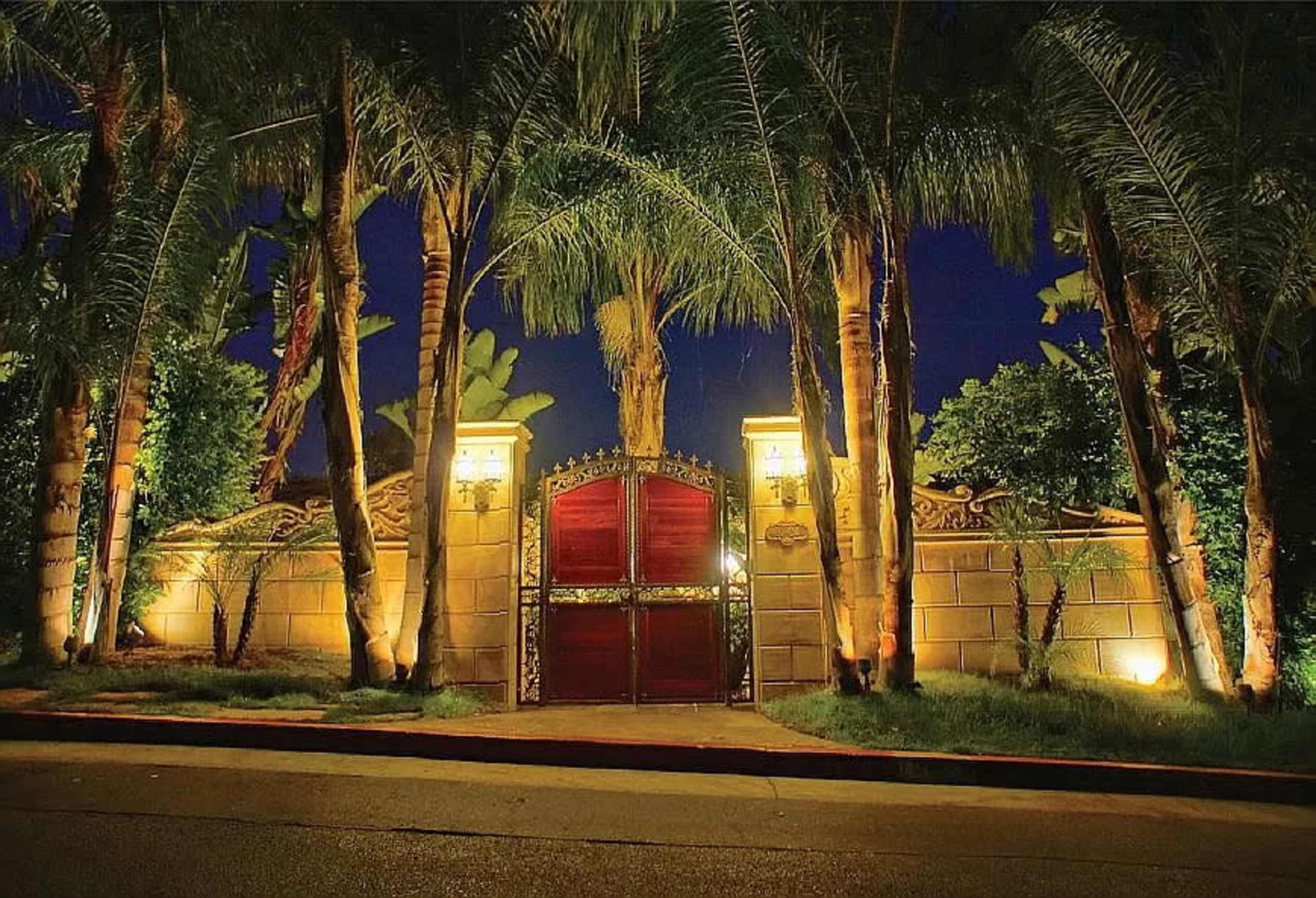 PARADISE FOUND: SPANISH GEM WATERFALLS CABANAS Image in Bel Air, Los Angeles, CA