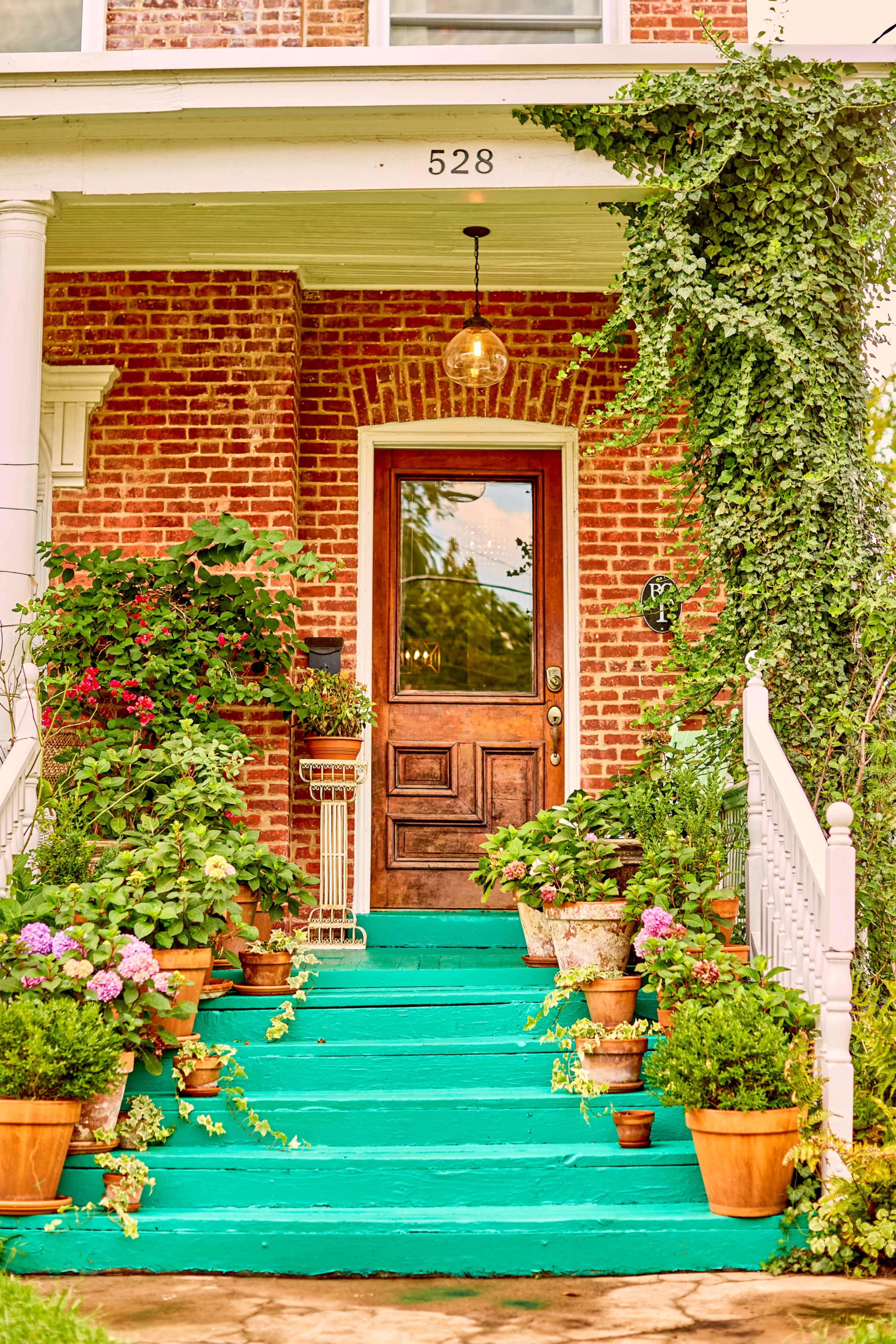 1890 Victorian Garden Home in Downtown Lexington Image in Northside District, Lexington, KY