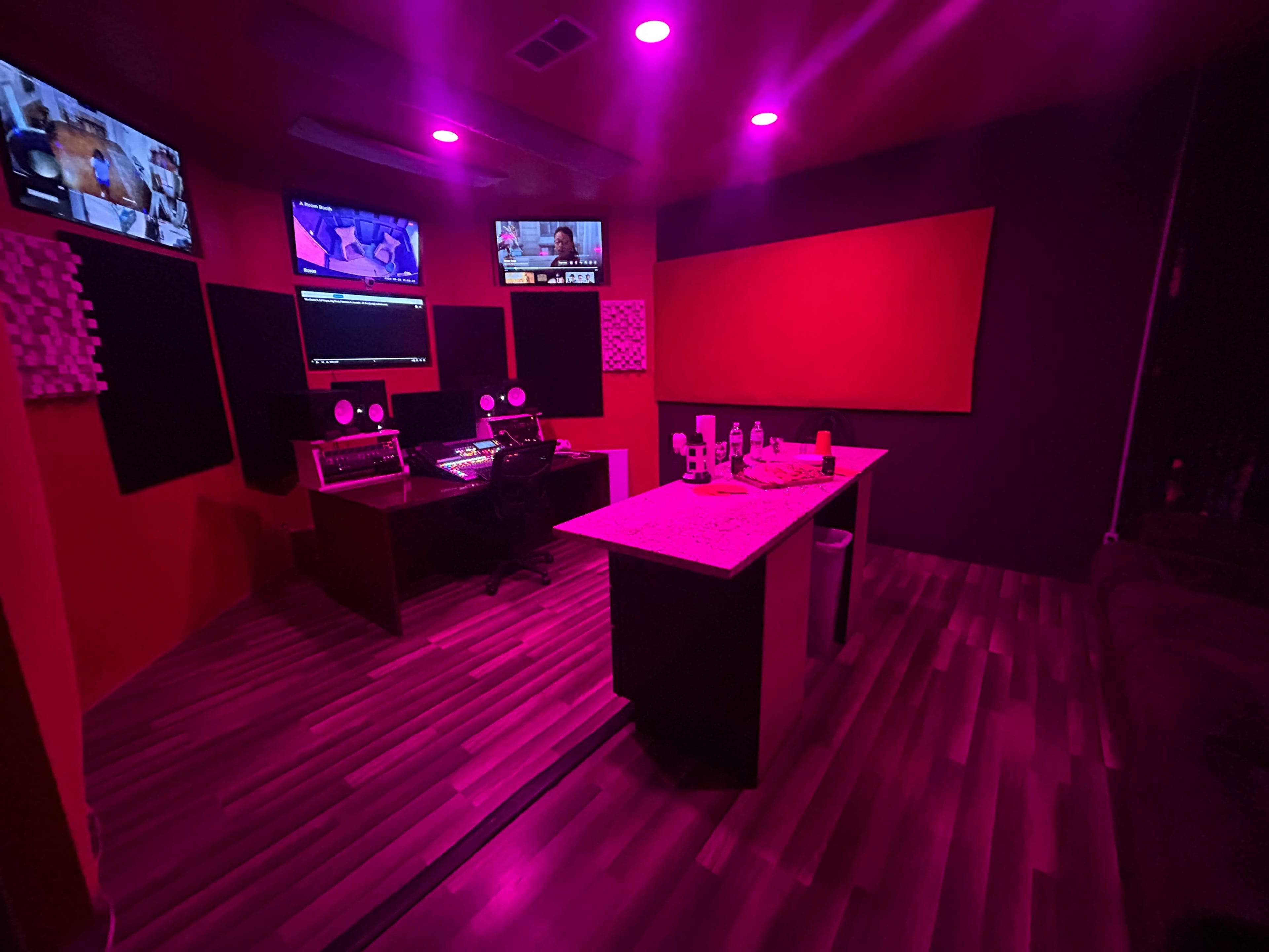 Coor Changing RED Room Image in Garland, Garland, TX