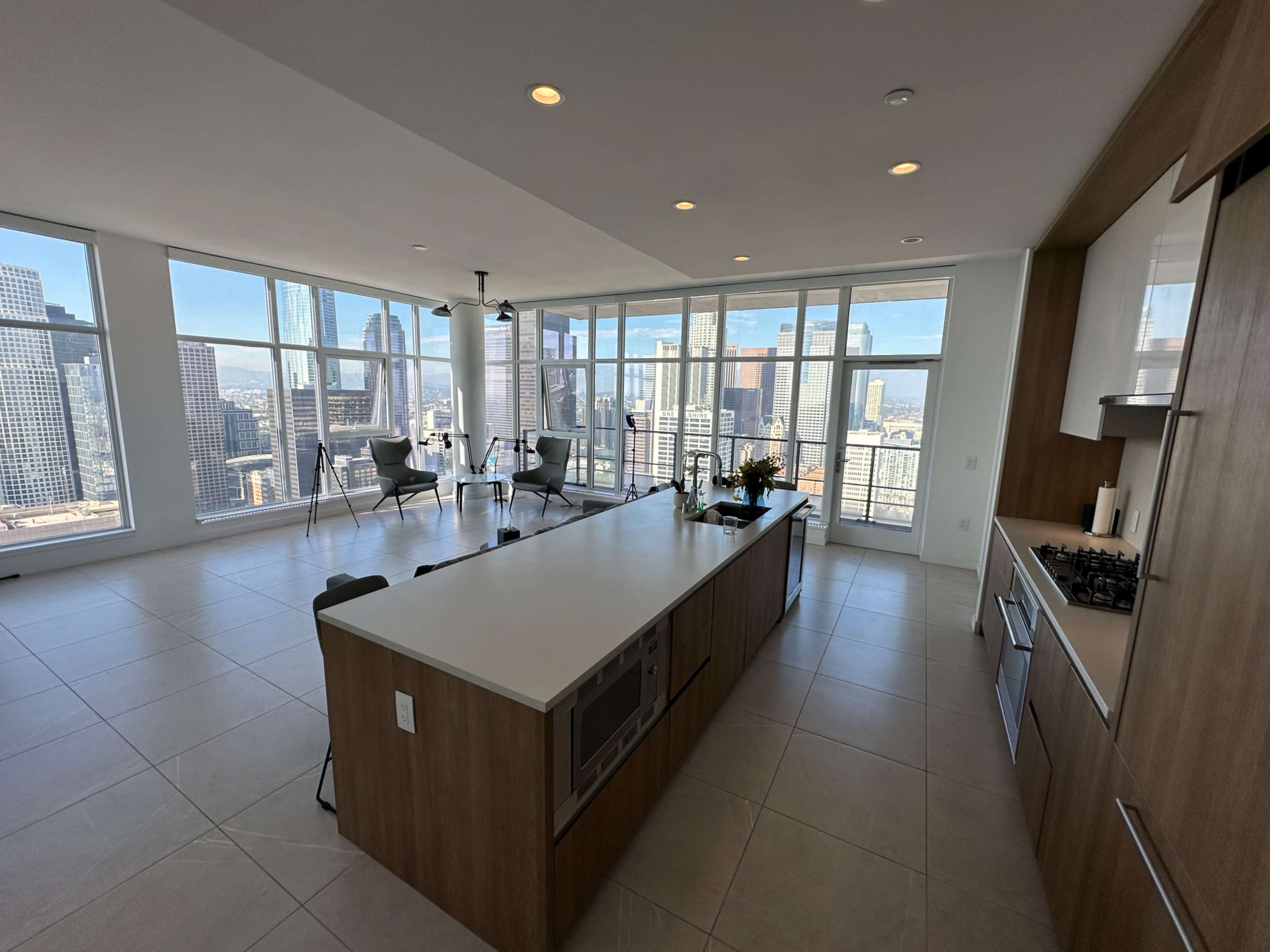 Curated visual reference: Downtown Penthouse Spaces Reference: Downtown Penthouse With Skyline View Los Angeles Ca Event