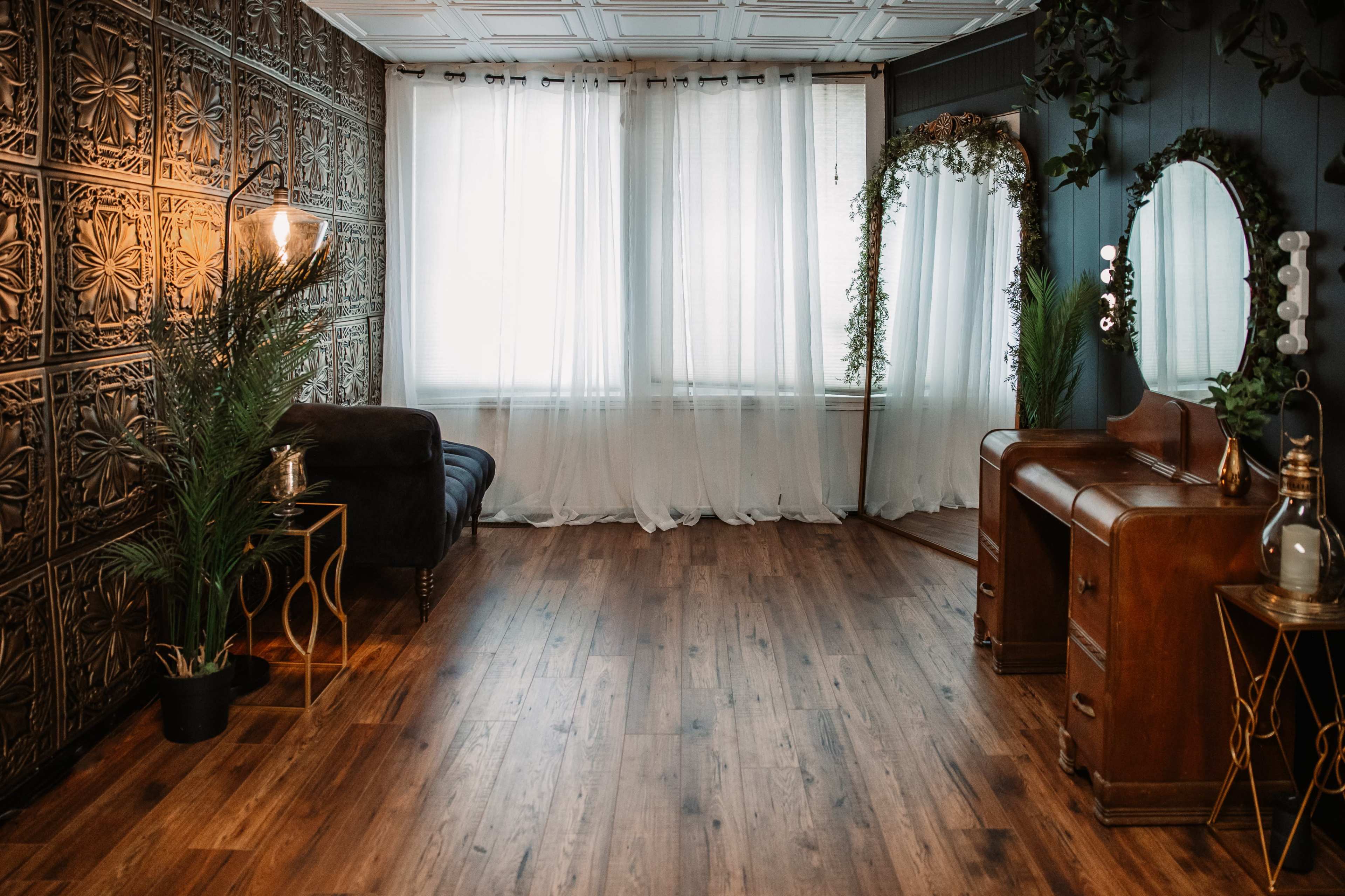 Main Street Studio, for boudoir and more Image in Hartford, Hartford, WI