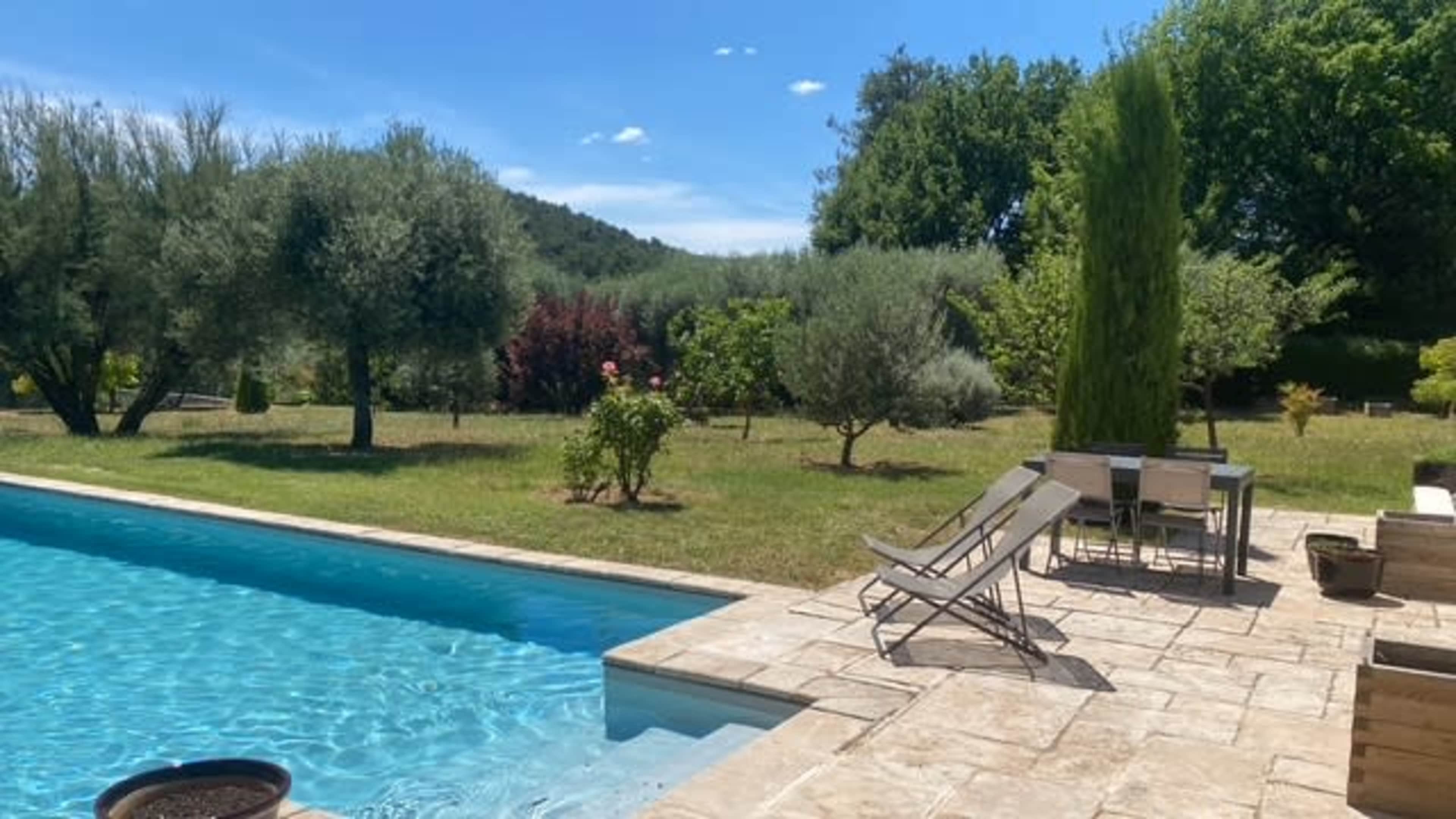 Bastide et jardin paysager Image in , AURIOL