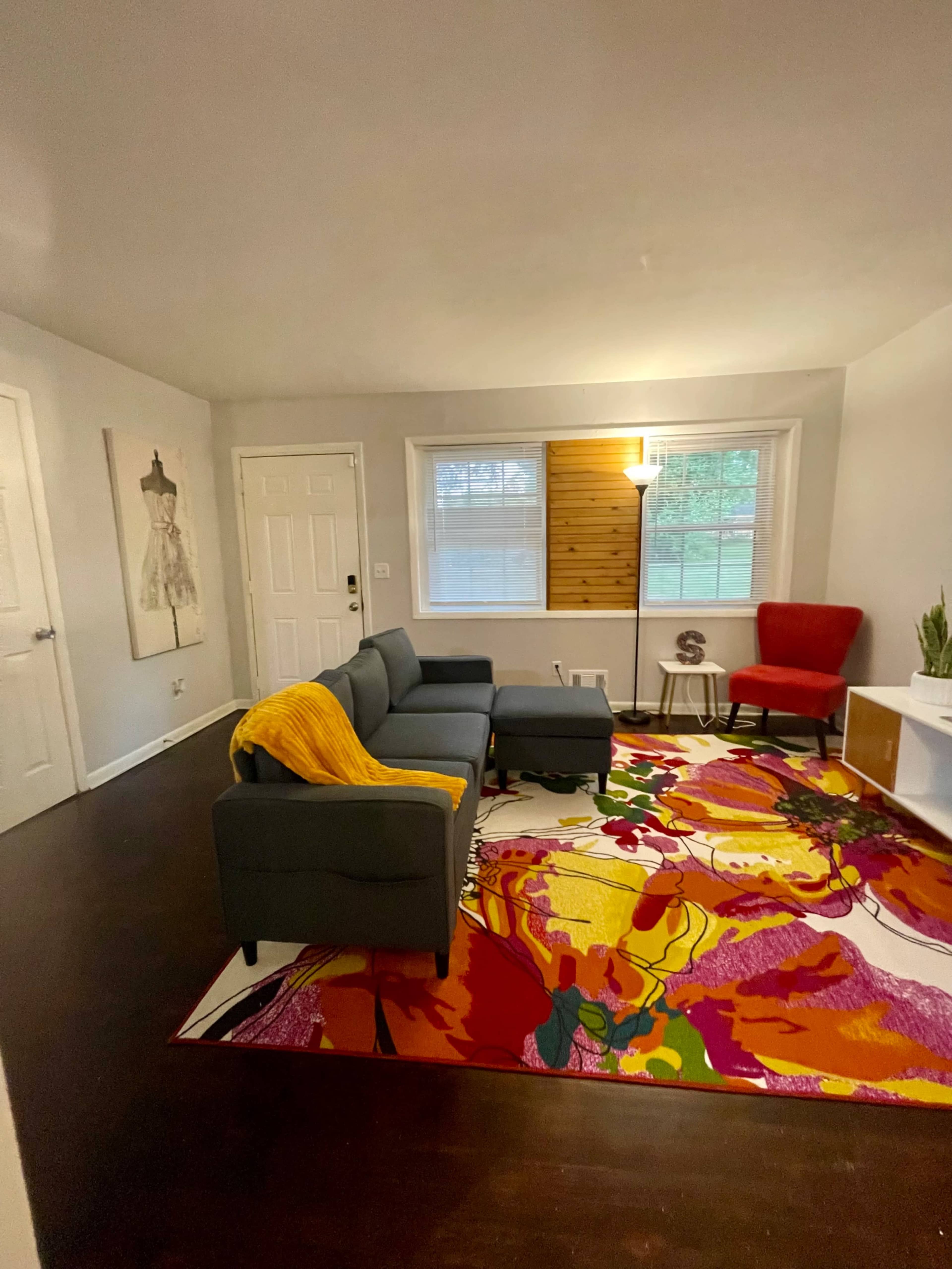 Vibrant Retro Decatur House Image in Candler-McAfee, Decatur, GA