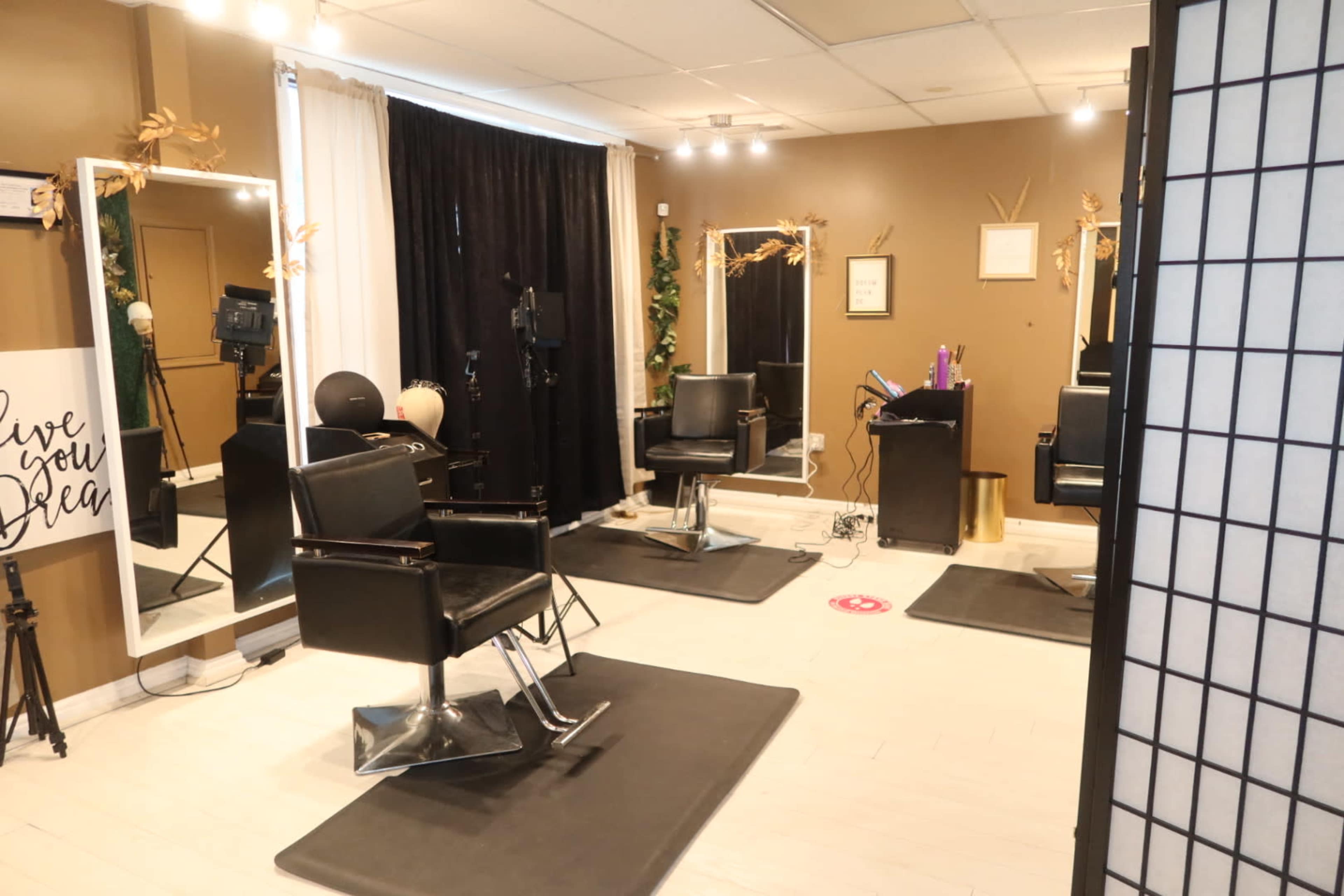 Downtown Luxury Salon with Skyline View Image in Silver Spring, Silver Spring, MD