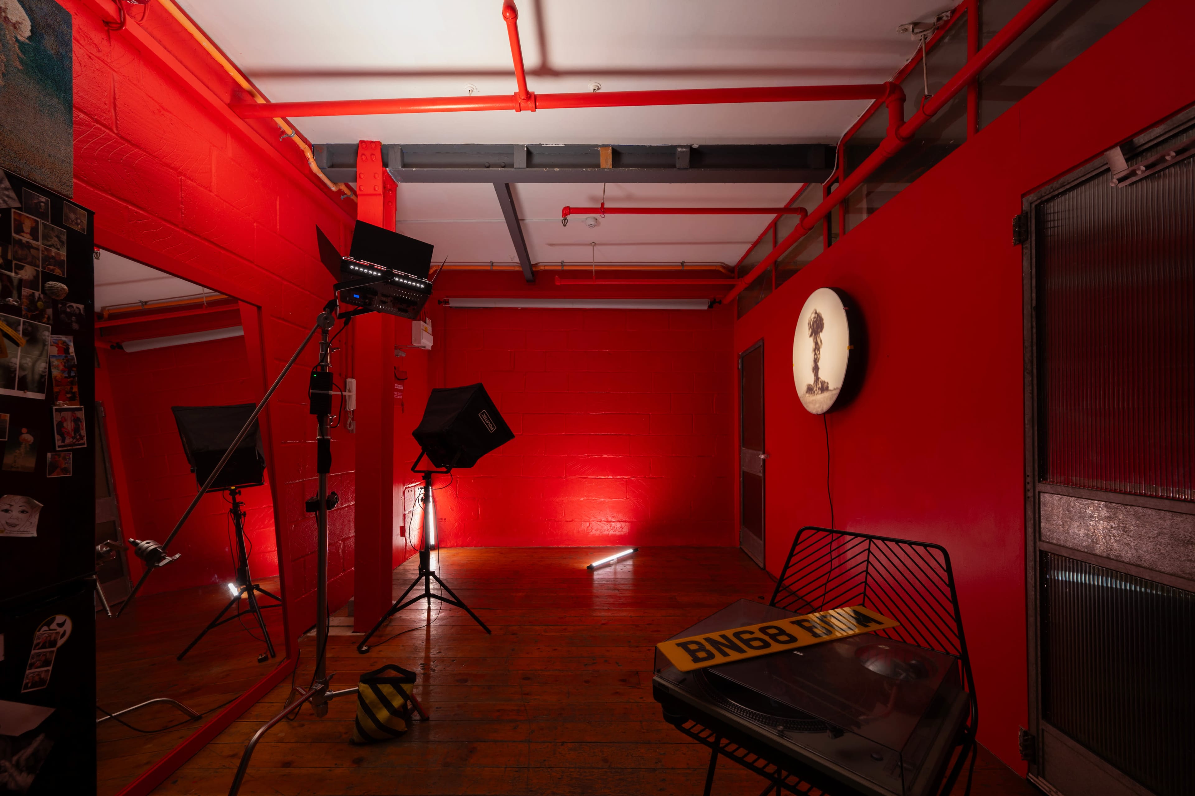 Warehouse Loft Apartment - Photo studio - Video Film Location / Interviews / Fashion and Lifestyle Photo shoots / Blackout blinds Image in Hackney, London, ENG