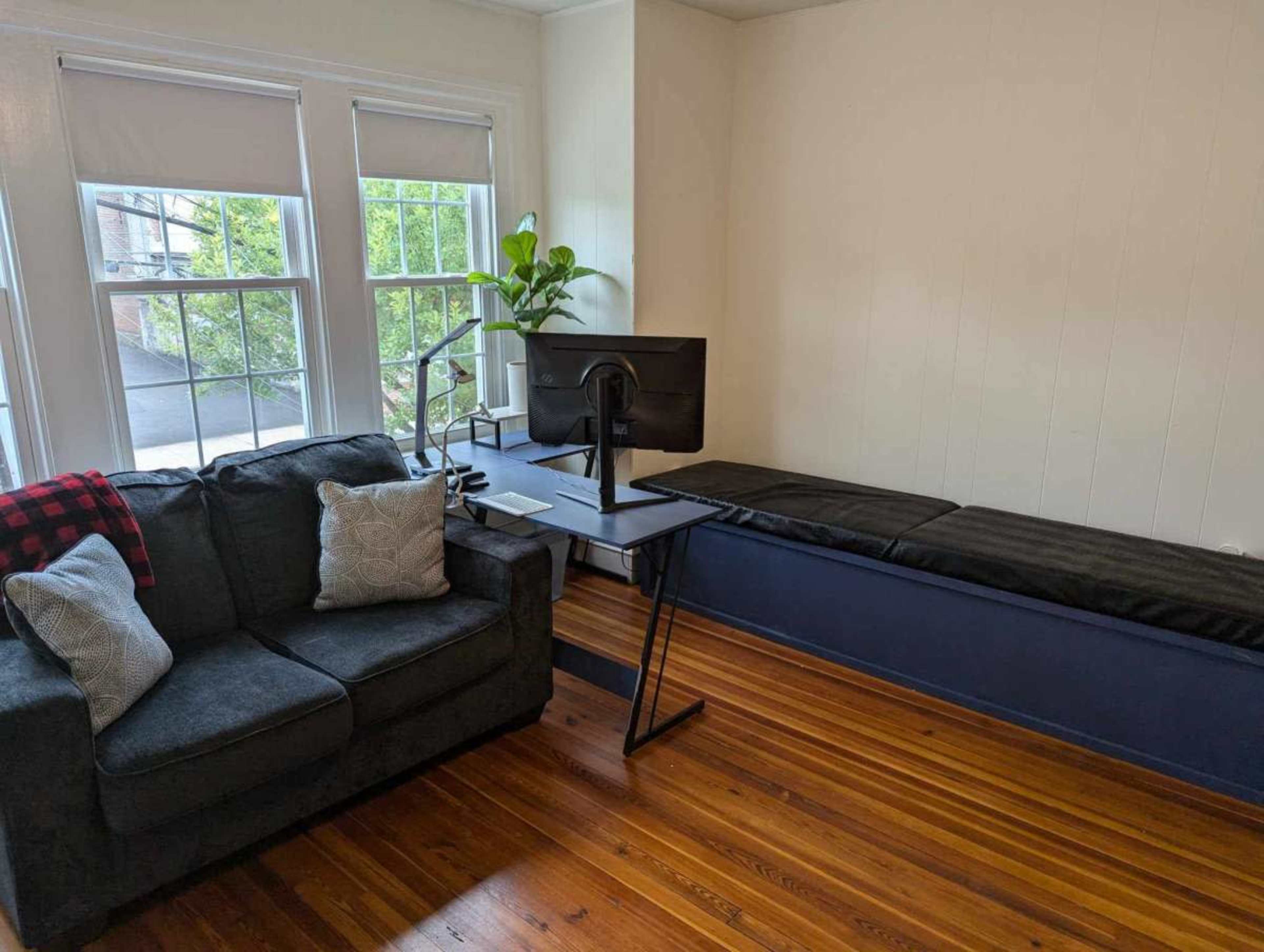 Philadelphia Suburb Podcast Studio Image in Whitemarsh Township, Flourtown, PA