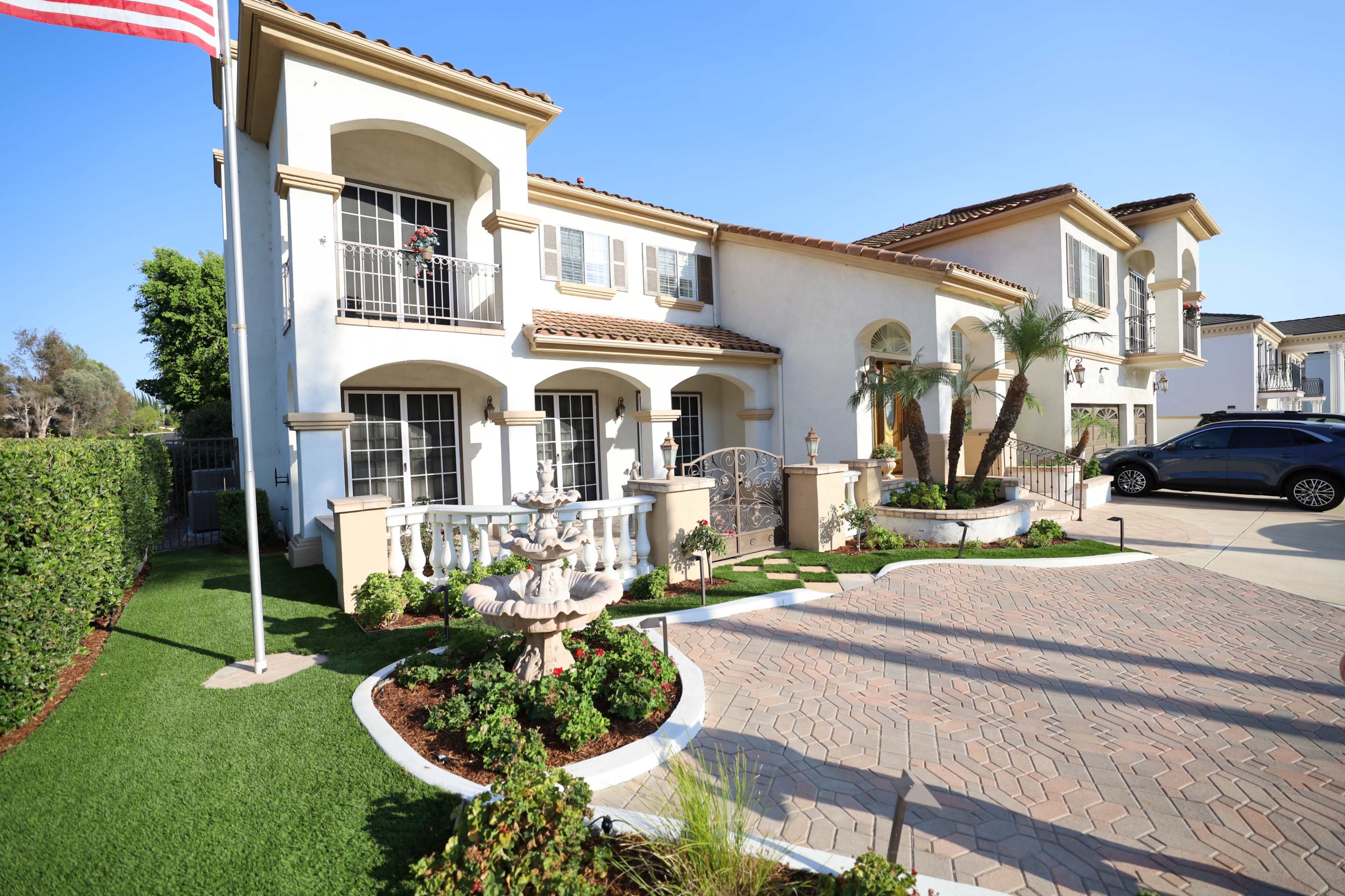 San Gabriel Valley Picturesque Backyard Image in Walnut, Walnut, CA