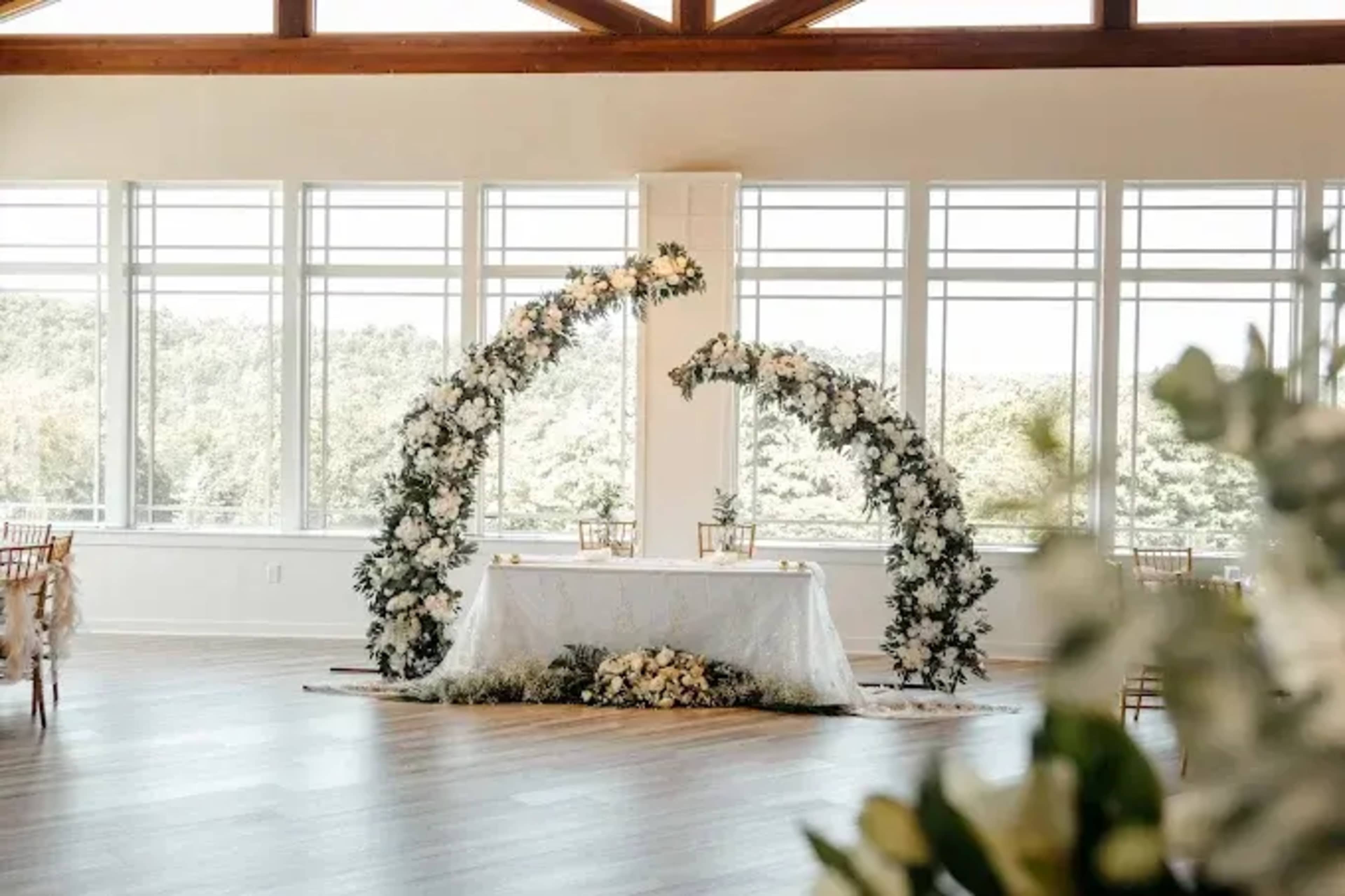 Mountain Side Stunning Venue Image in Lower Towamensing Township, Palmerton, PA