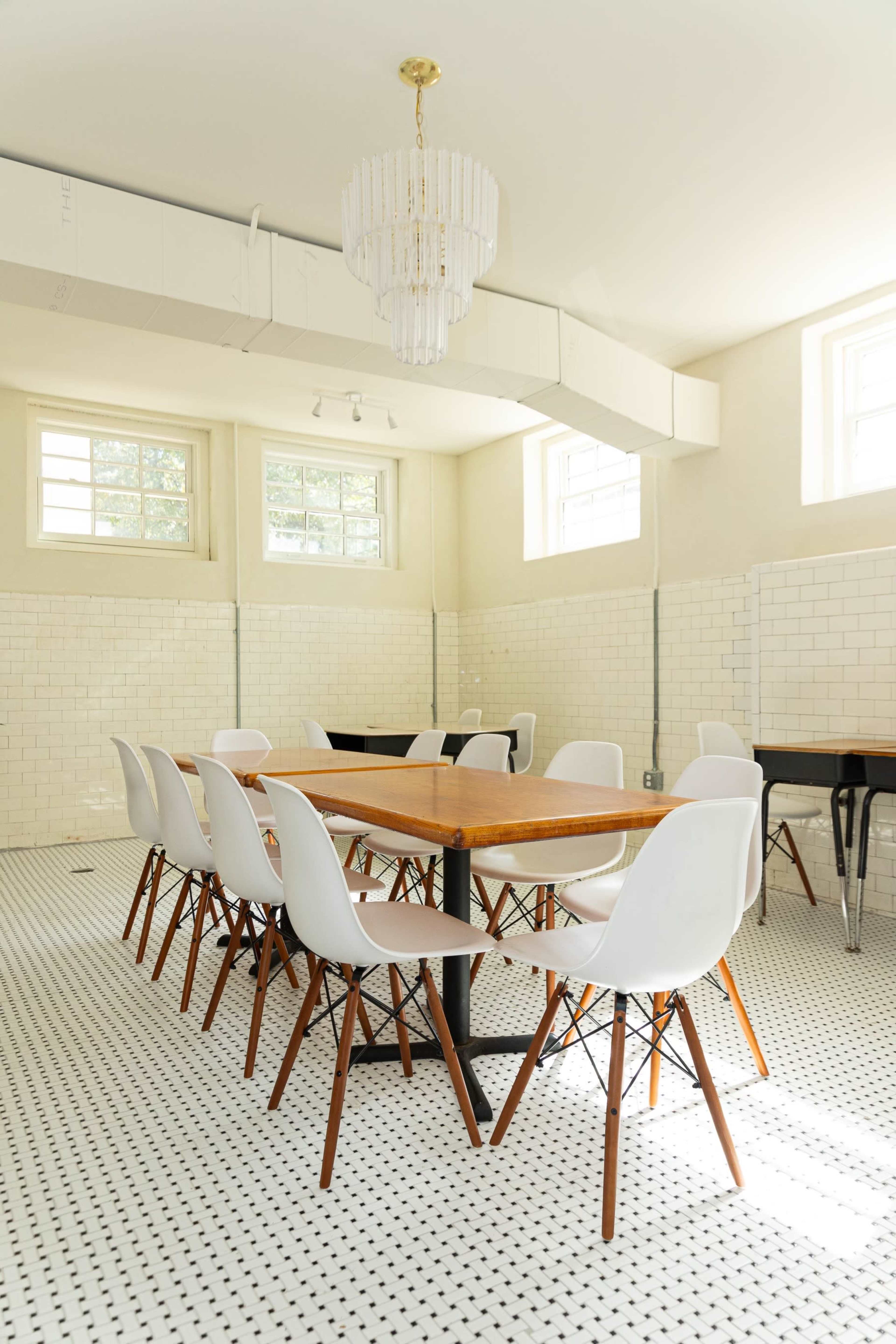 Event Space with Full Chef's Kitchen Close to Downtown Atlanta Image in Mechanicsville, Atlanta, GA