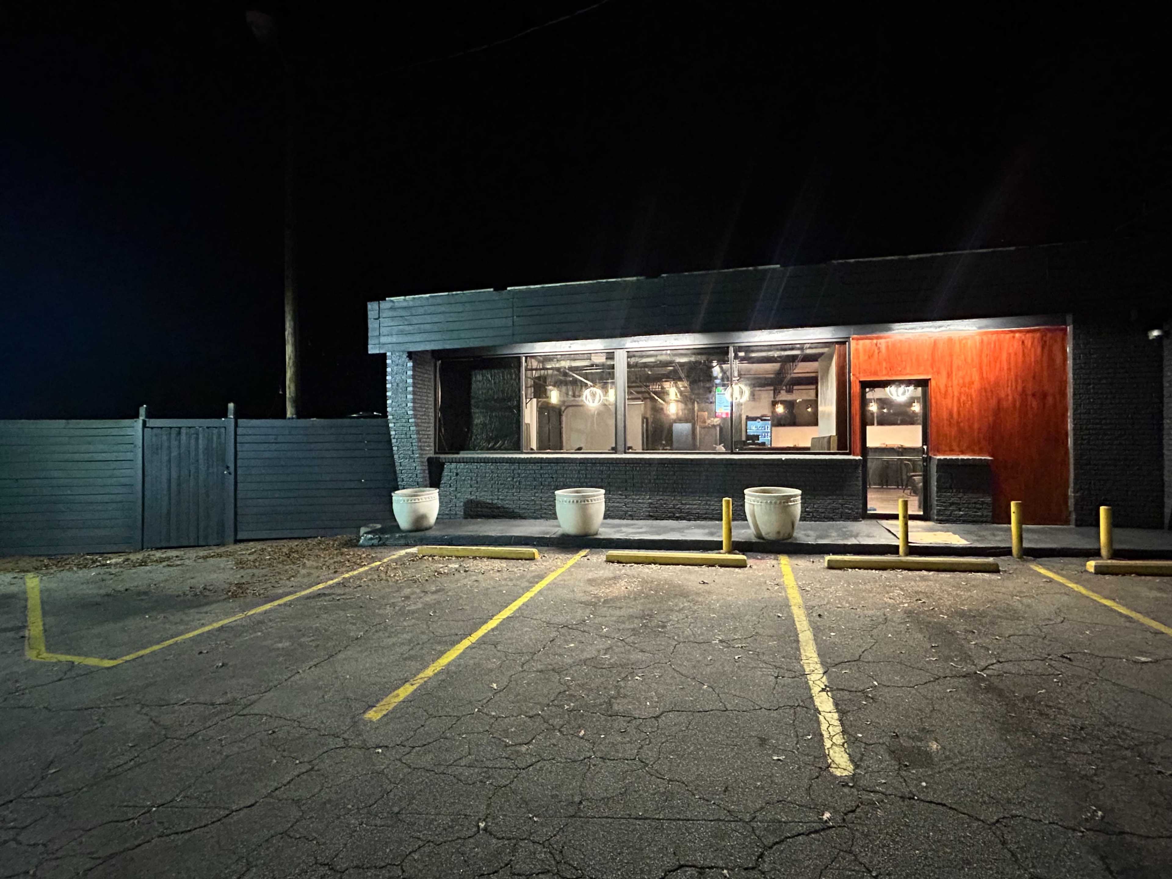 City of Atlanta, Huge Patio Plenty of Free Parking Dj area Kitchen not far from Atlanta airport Image in Perkerson, Atlanta, GA