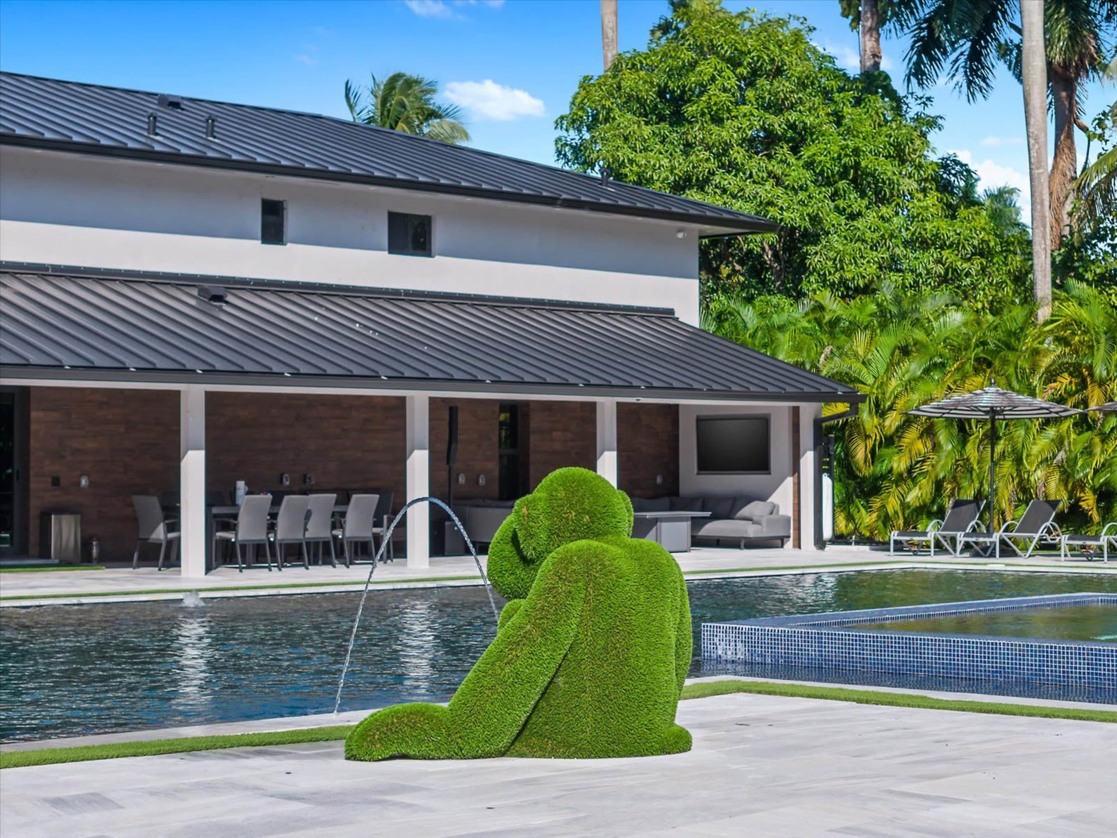 Miami Luxury Estate Modern 1 Acre Compound Image in Biscayne Gardens, Miami, FL