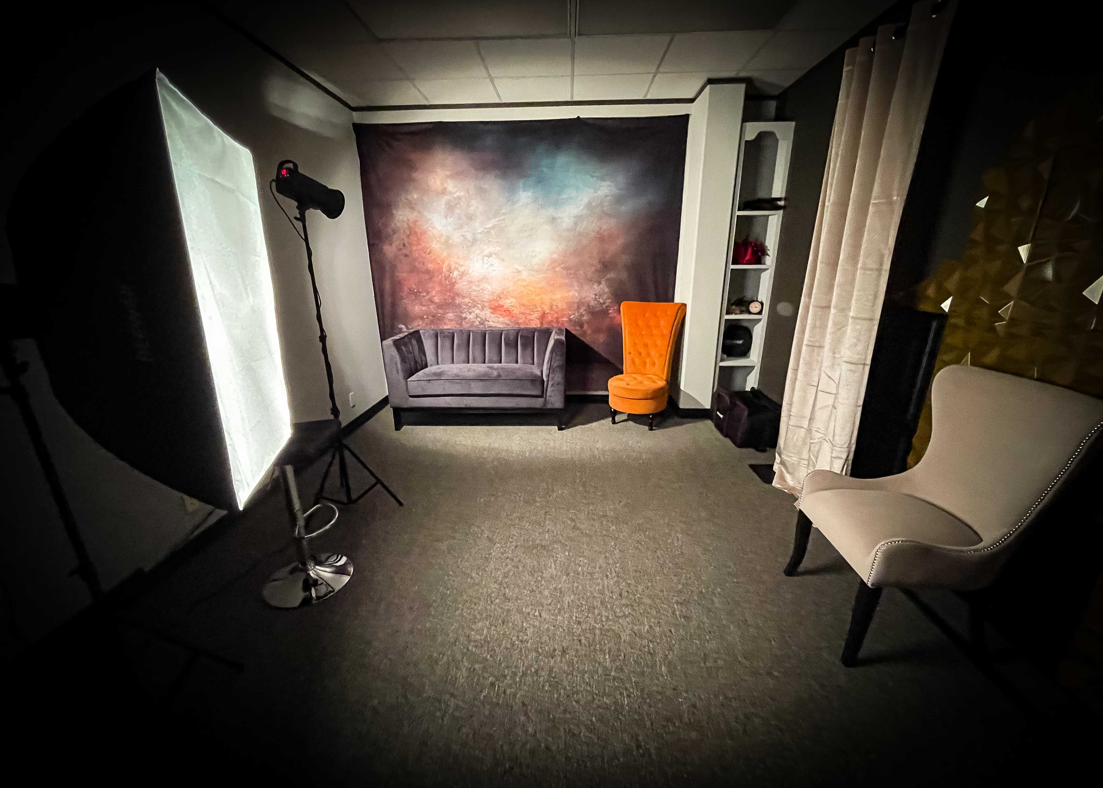 The Lab Houston | Studio A: Gallery Level Portrait Space with Upscale ...