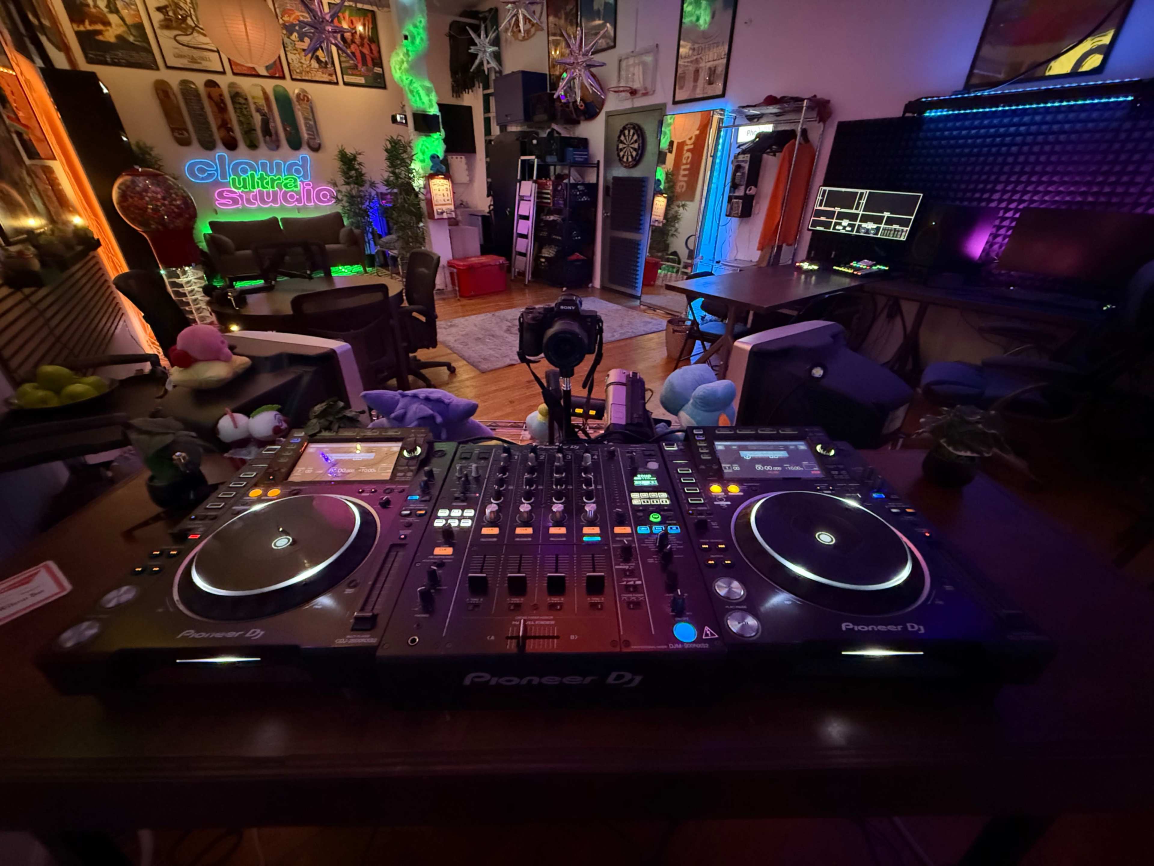 Vibrant Dj / Event Space in East Williamsburg Image in Bushwick, Brooklyn, NY