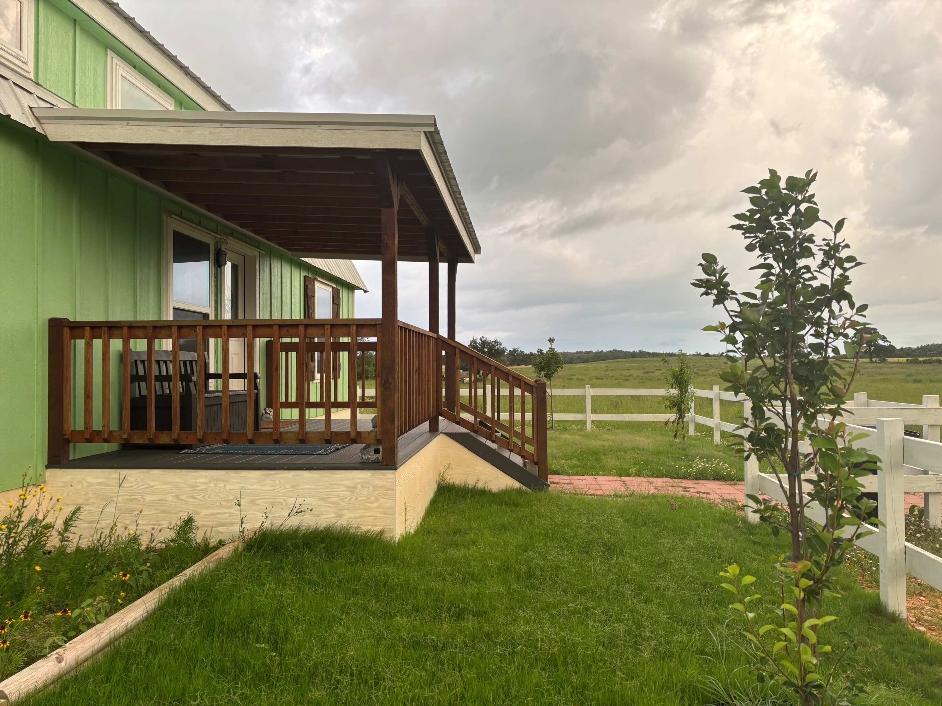 Peaceful Outdoor Yoga and Wellness Retreat on 10 secluded acres with cozy cabin Image in , Lexington, TX