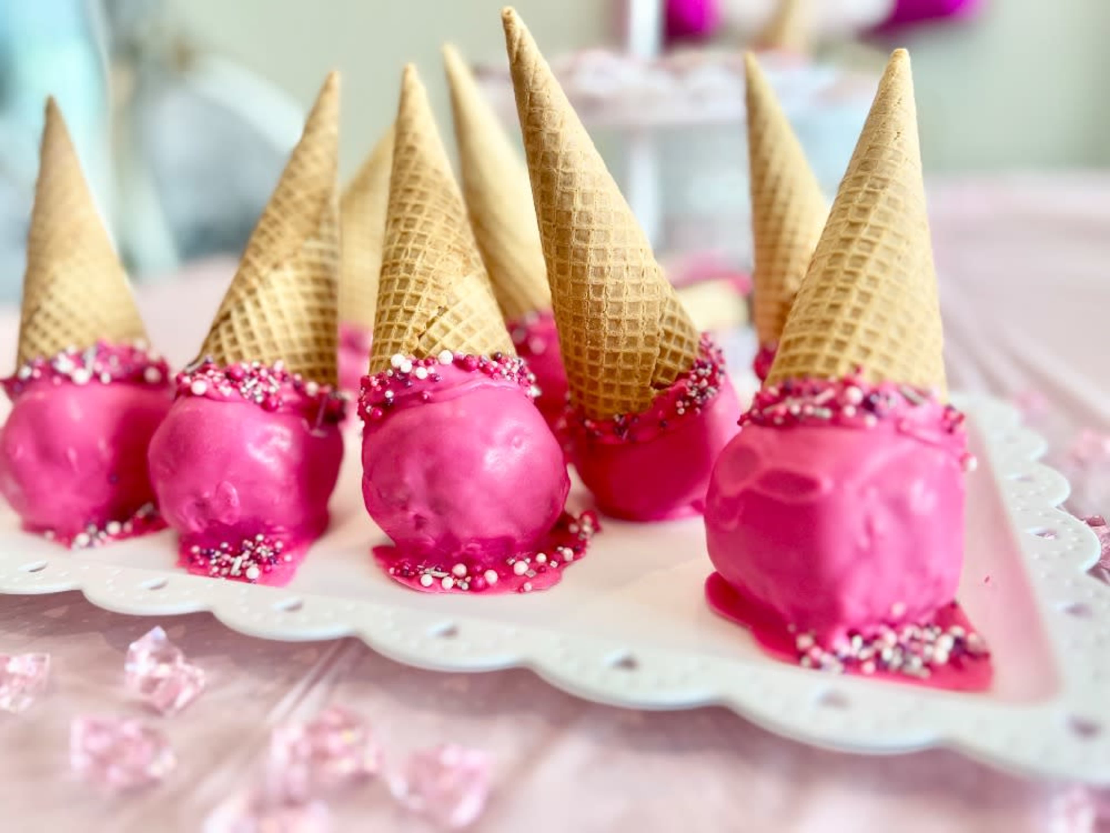 Cake Pops Ice Cream Cones