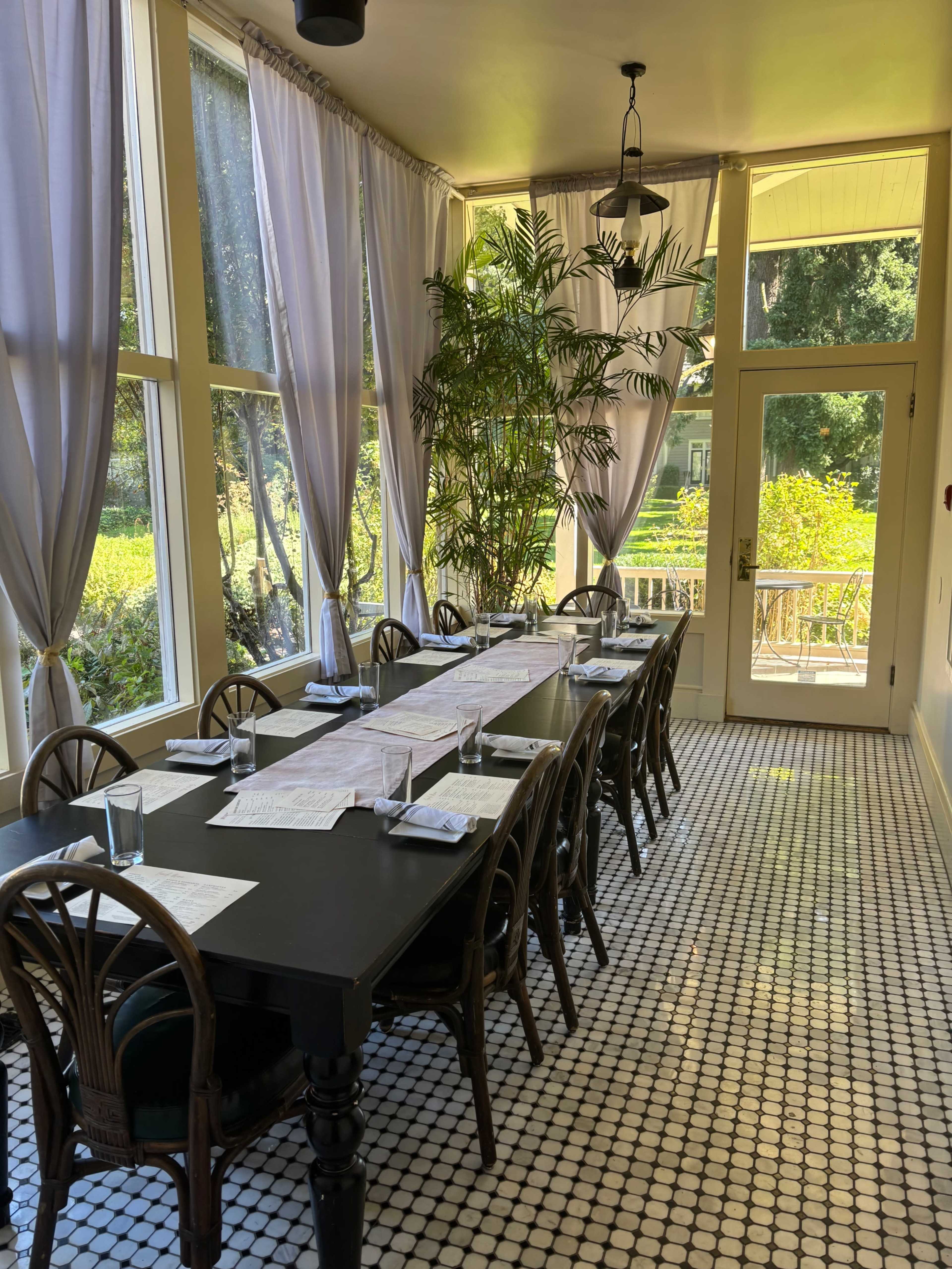 Historic Building Overlooking a Park Image in Hudson Bay, Vancouver, WA