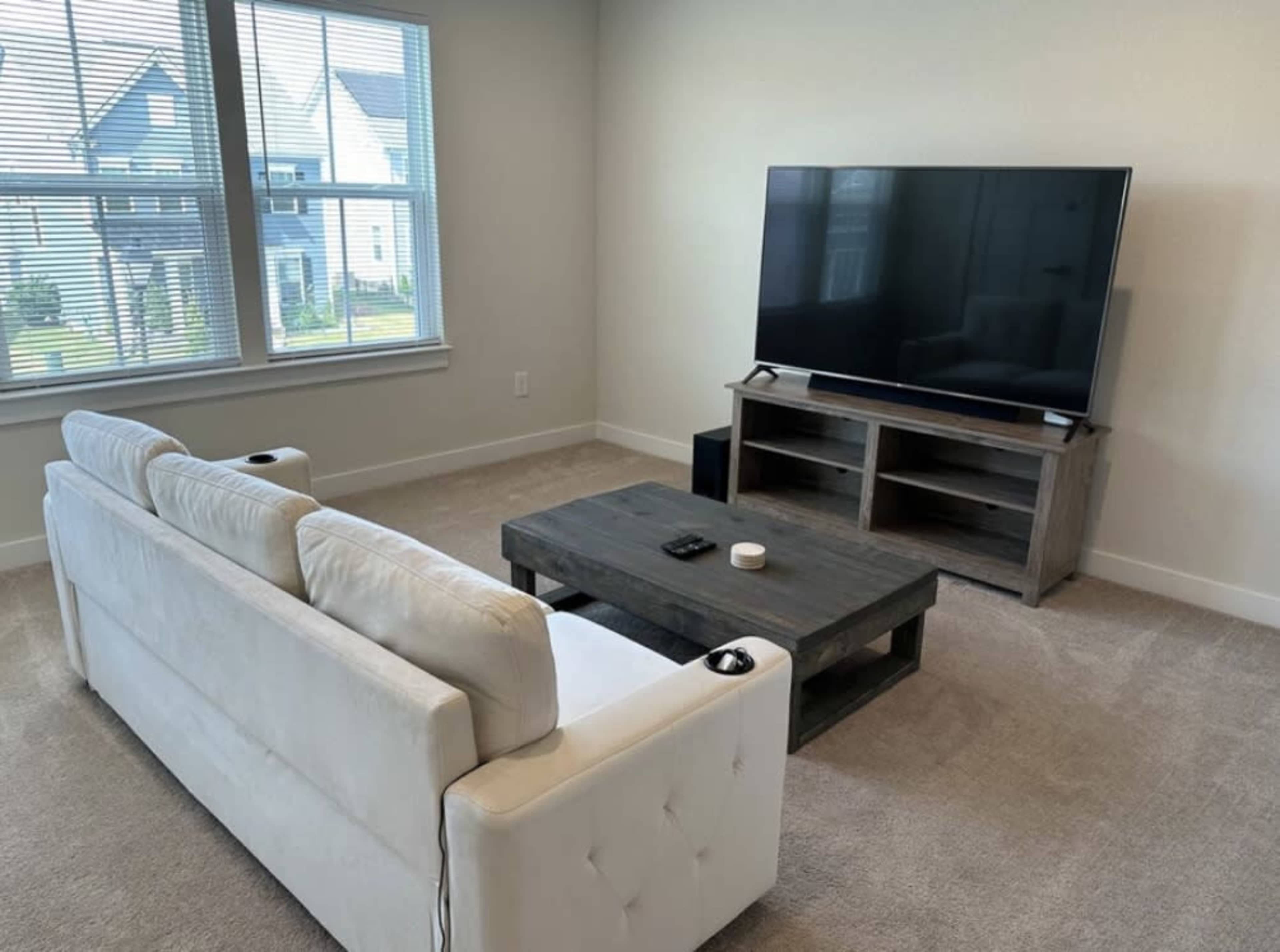 Stay at our cozy yet modern Haven Image in Chesapeake, Chesapeake, VA